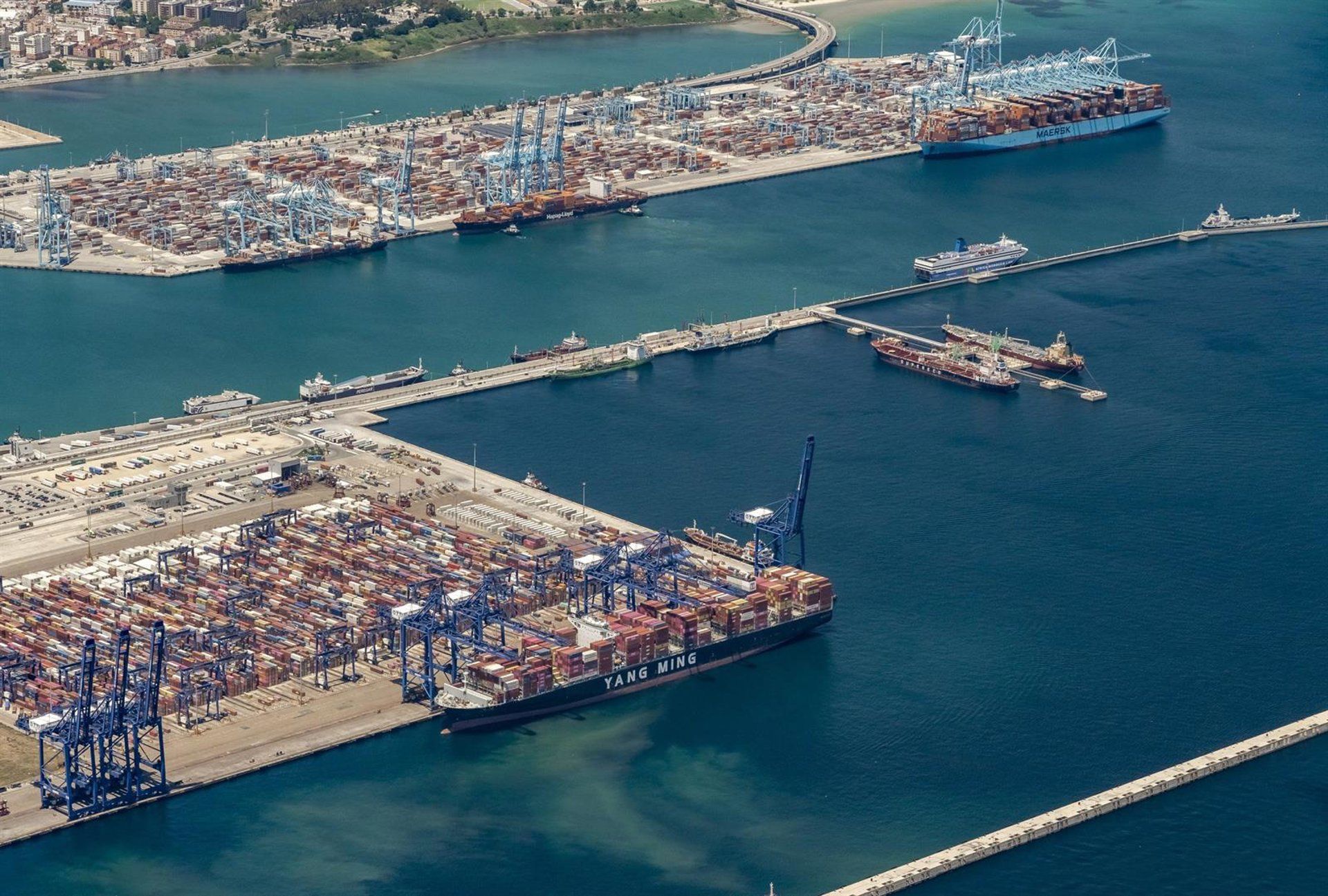 El Puerto de Algeciras reduce su actividad un 5,7% pero registra el mejor mes de contenedores en cinco años