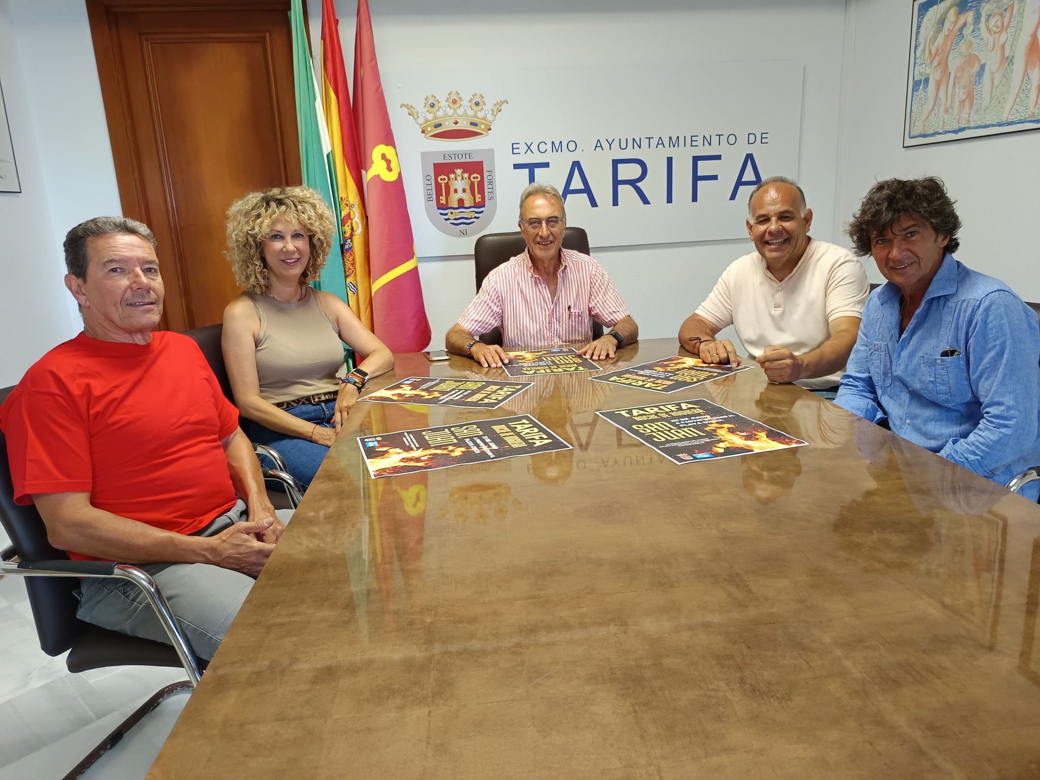 La Noche de San Juan vuelve a tener cita propia en la Playa Chica con la tradicional hoguera.