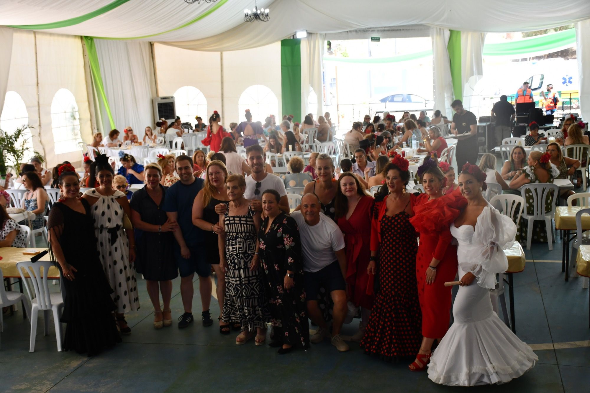 El almuerzo de mujeres protagoniza el sábado de feria en Taraguilla.