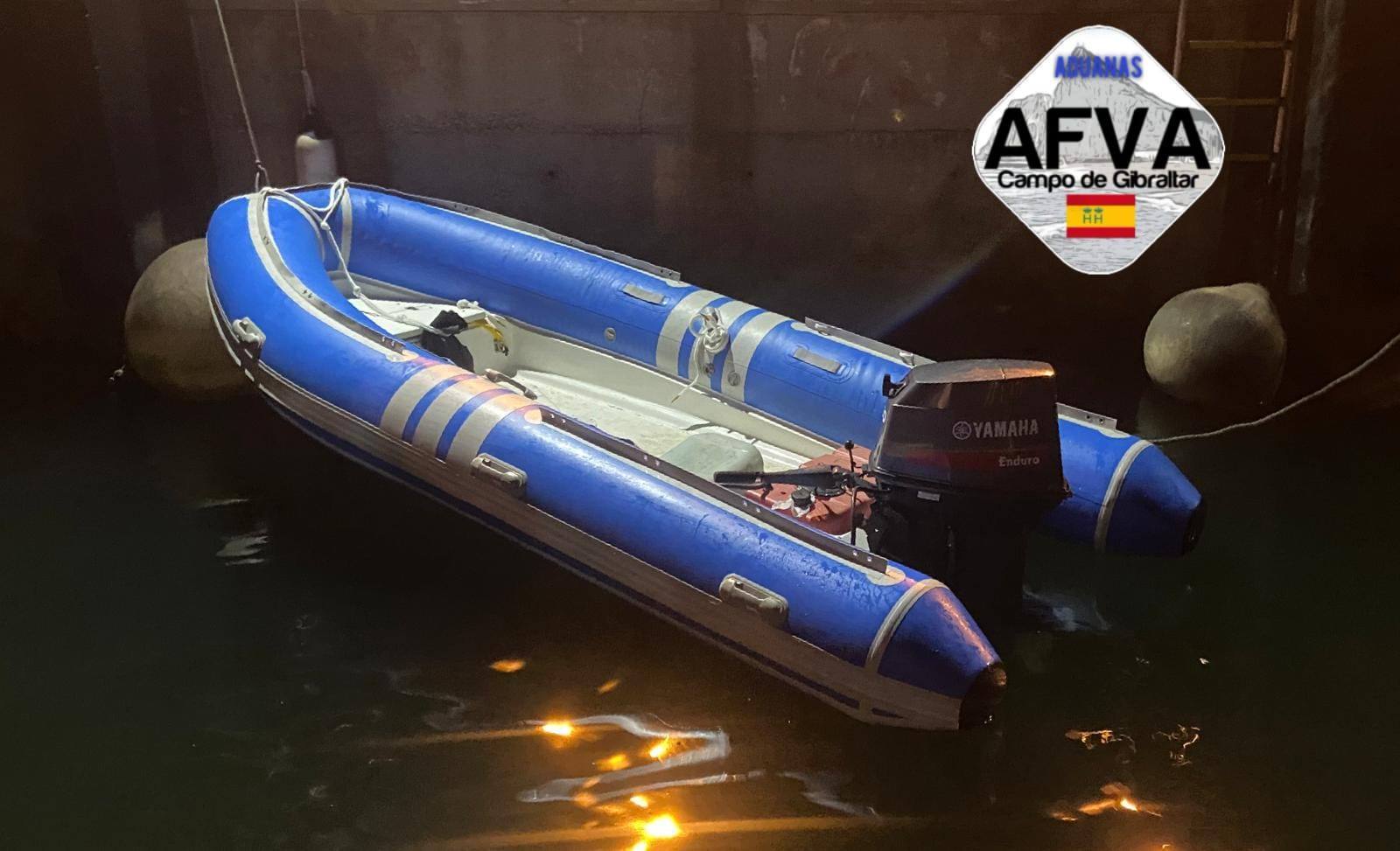 Intervienen casi 5.000 litros de combustible y tres embarcaciones en la bahía de Algeciras y el río Palmones