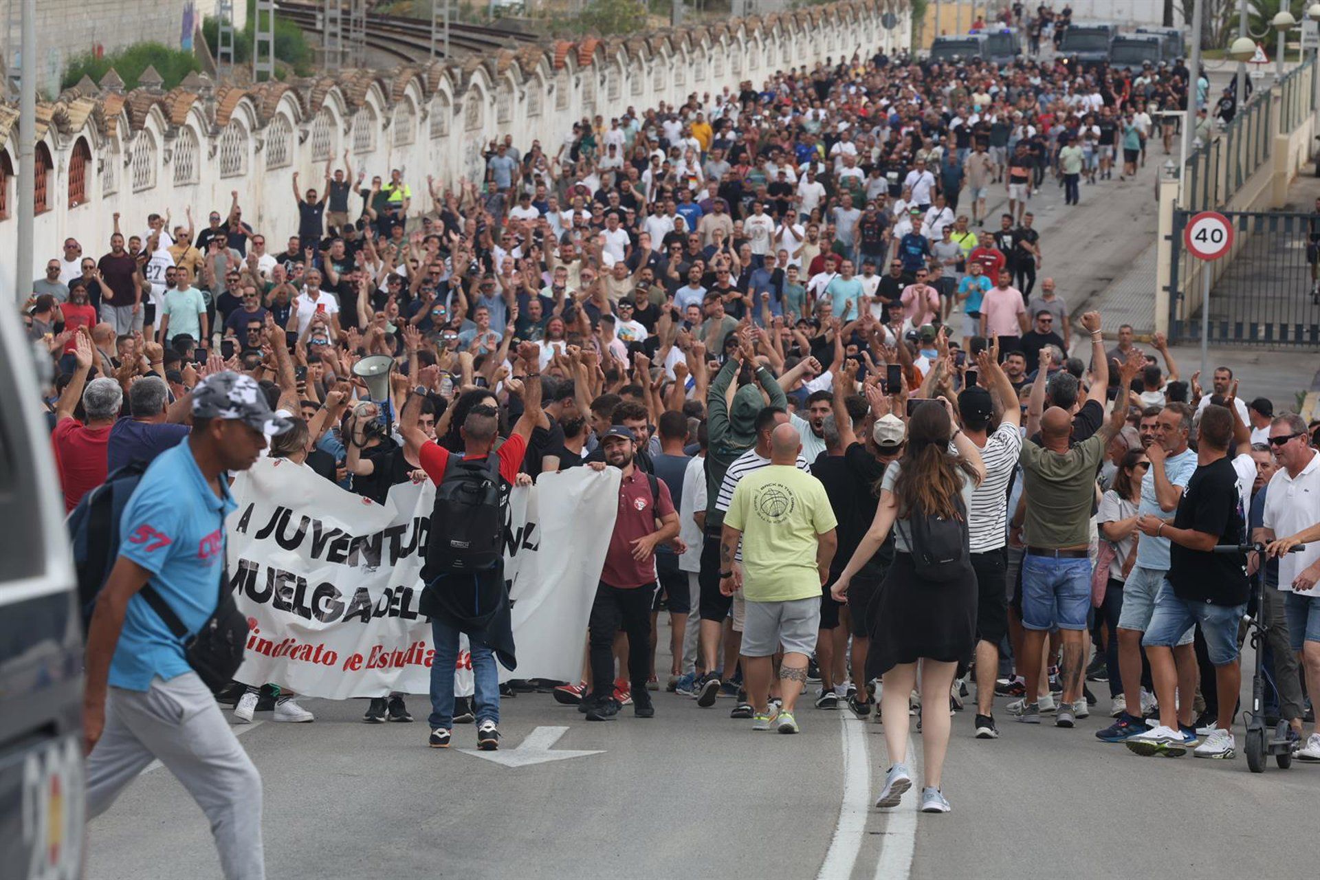  Más de 5.000 personas se manifiestan por un convenio "digno" para trabajadores del metal. Foto: Nacho Frade - Europa Press.