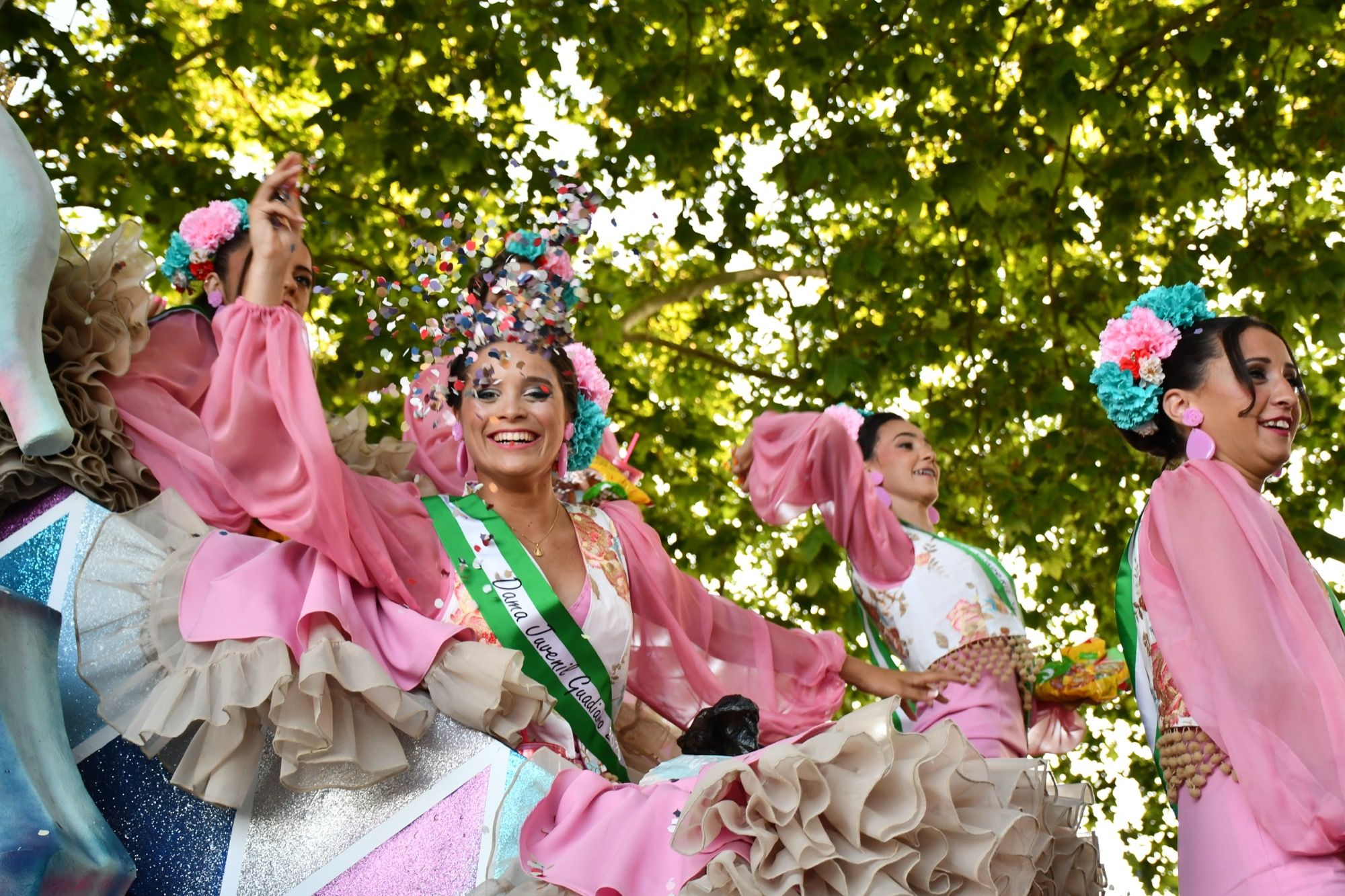 Guadiaro disfruta de una animada cabalgata de feria.