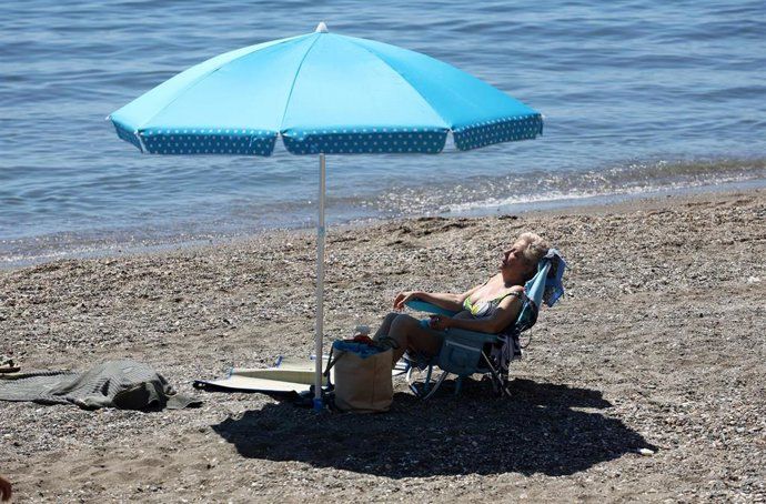  La primera ola de calor del verano llega este sábado con más de 35ºC en todo el país. Foto: Álex Zea - Europa Press - Archivo