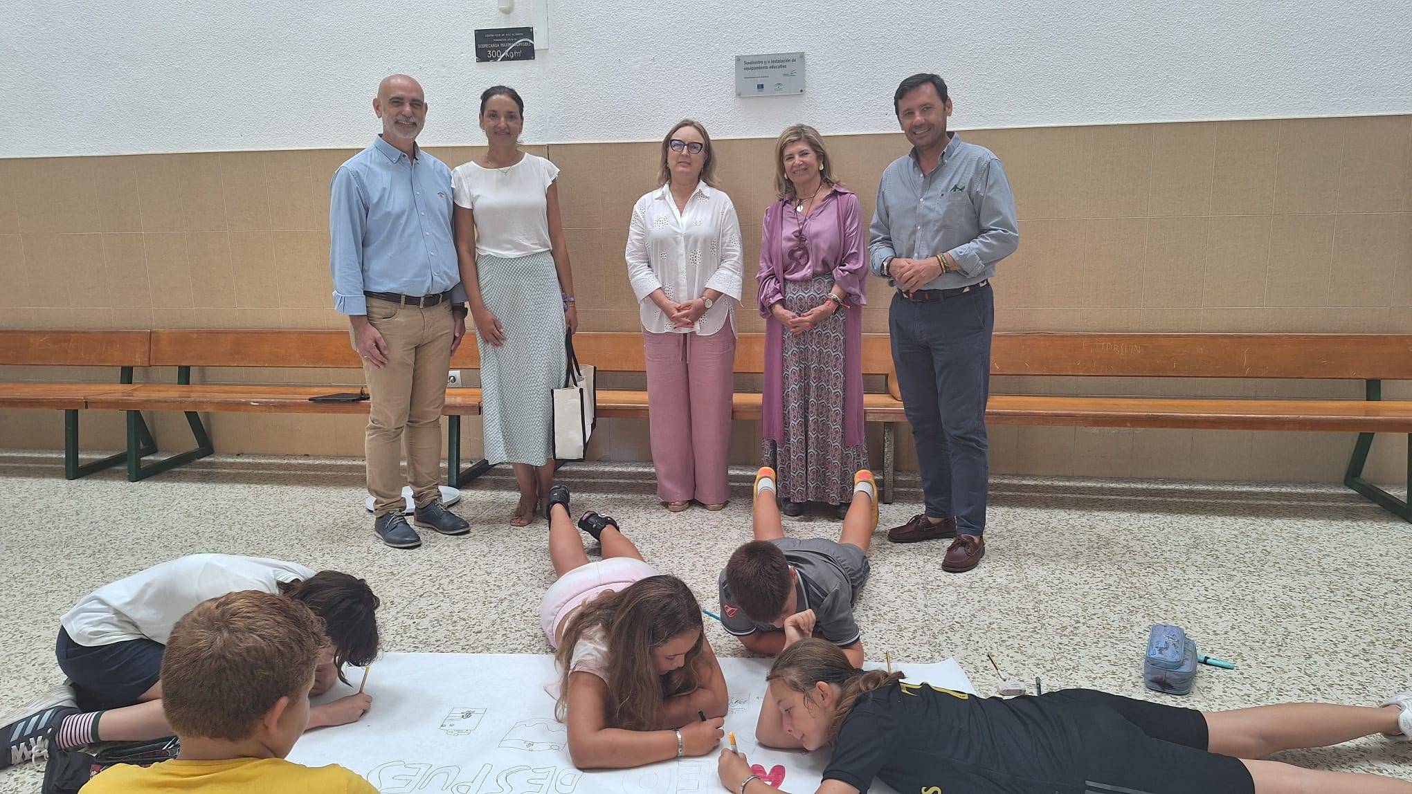Visita al CEIP San Felipe de La Línea. Más de 3.700 estudiantes participan en el programa de Refuerzo Estival de la Junta en la provincia de Cádiz. 