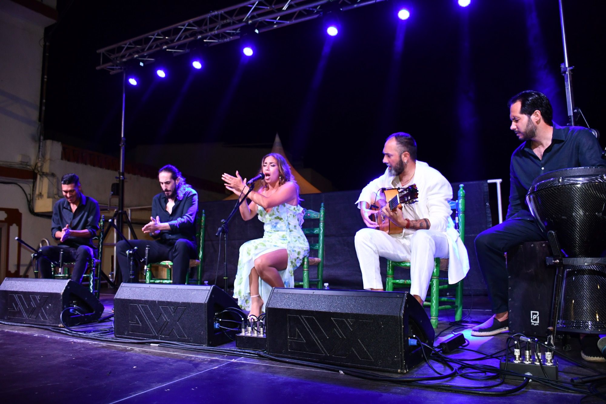 Gran noche flamenca del Barrio Alto de la Estación con una brillante actuación final de María Terremoto