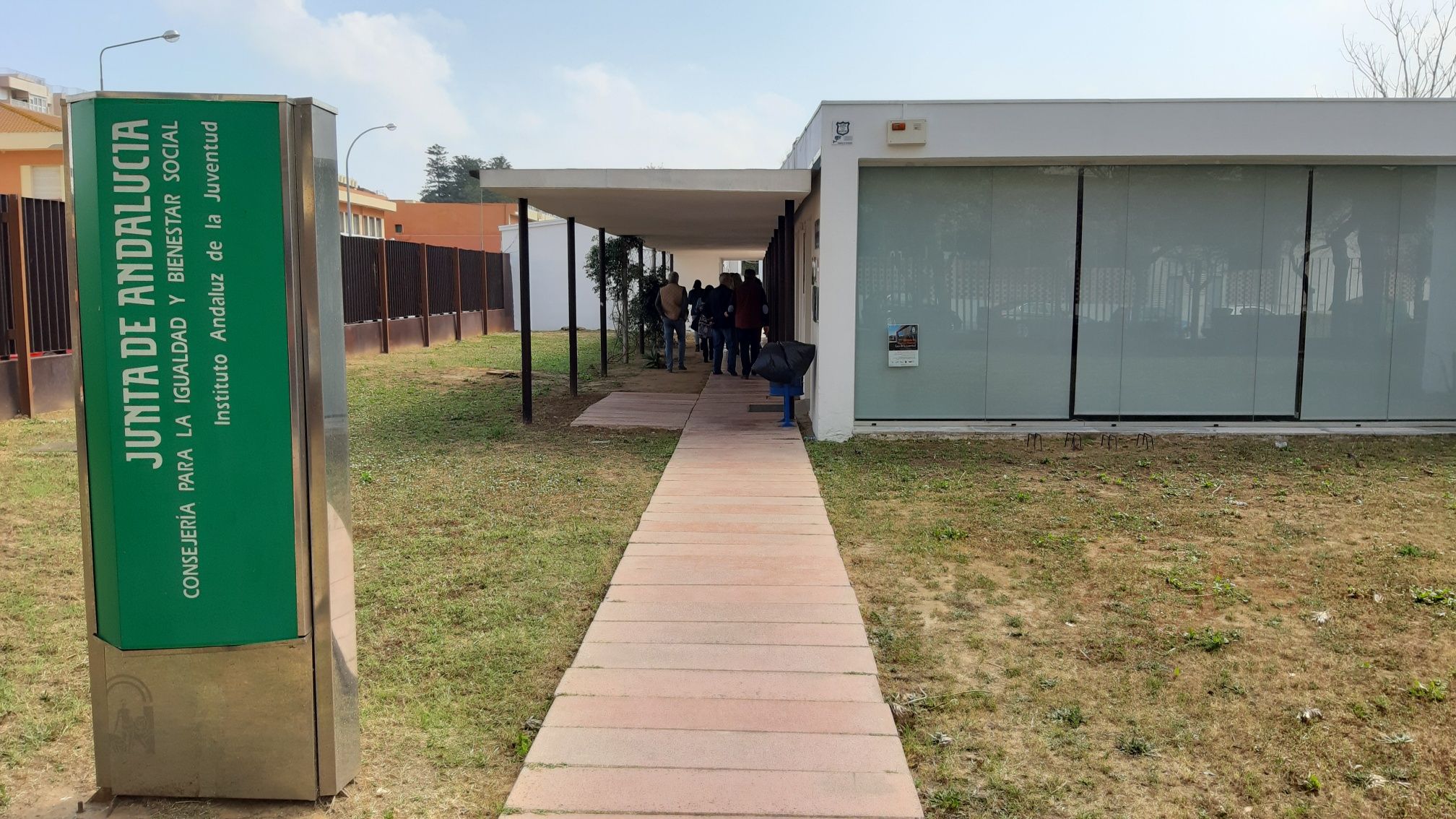 Ayuntamiento y Diputación colaboran para crear nuevos itinerarios formativos para colectivos vulnerables. Casa Juventud.