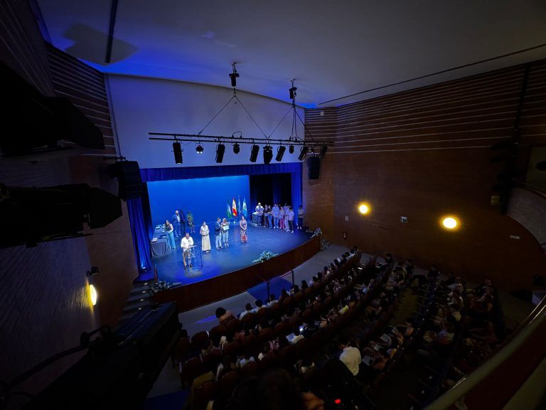La Línea premia la excelencia académica de 105 estudiantes de Secundaria y Formación Profesional.
