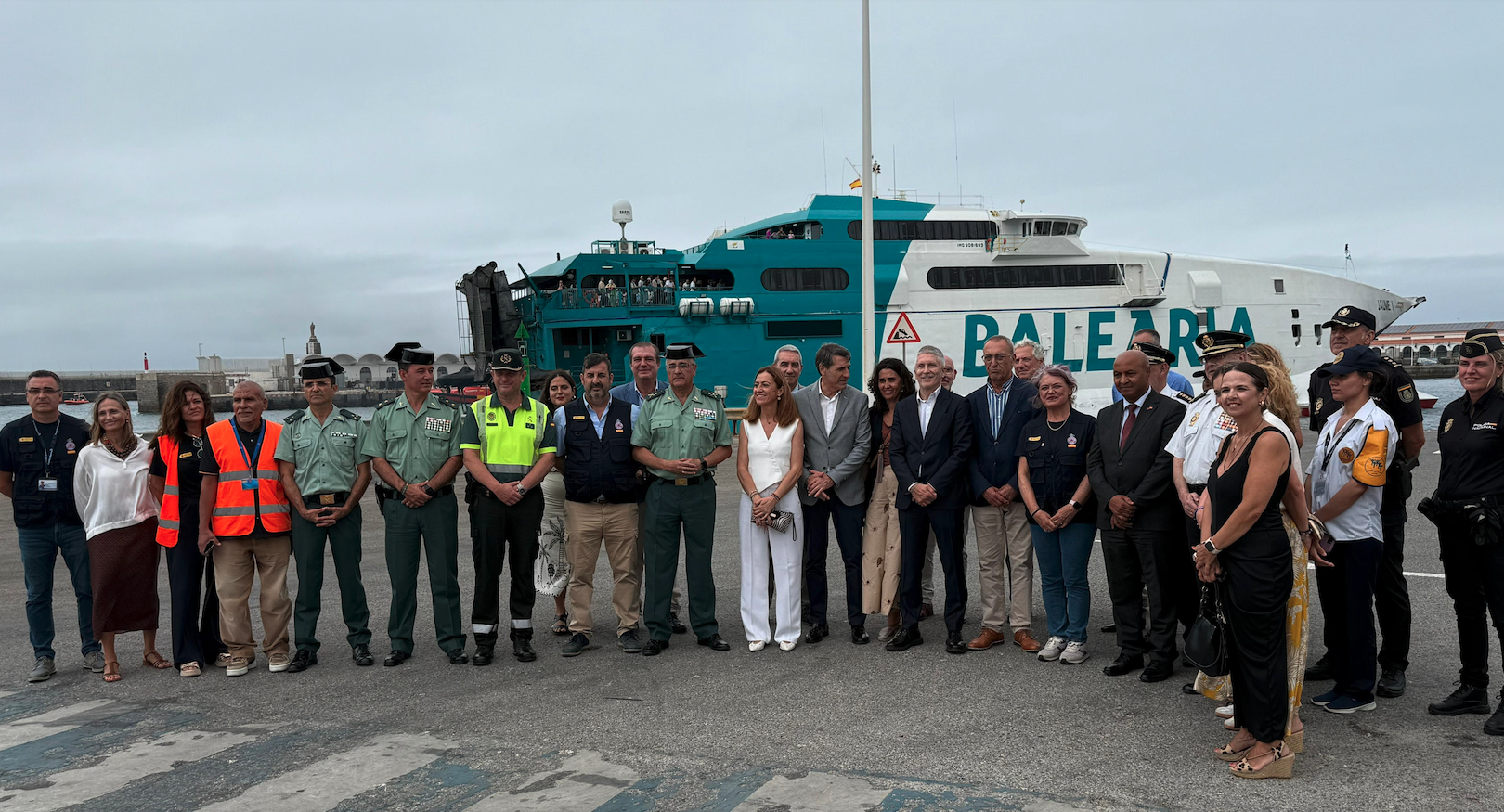 Marlaska anuncia en Tarifa un aumento de los desplazamientos durante la OPE 2025 del 5,6% 