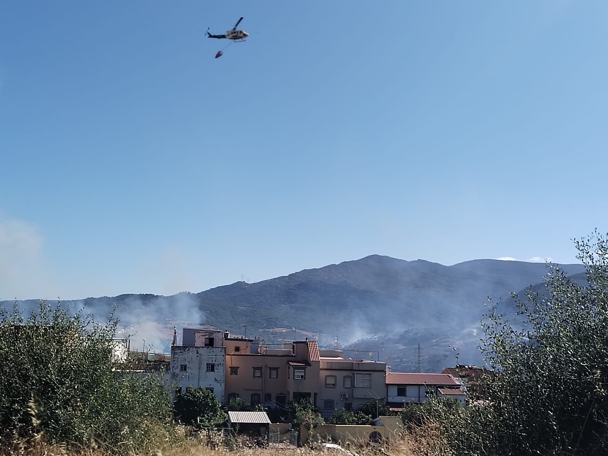 Interrumpida la conexión ferroviaria entre Algeciras y Los Barrios a causa del incendio.