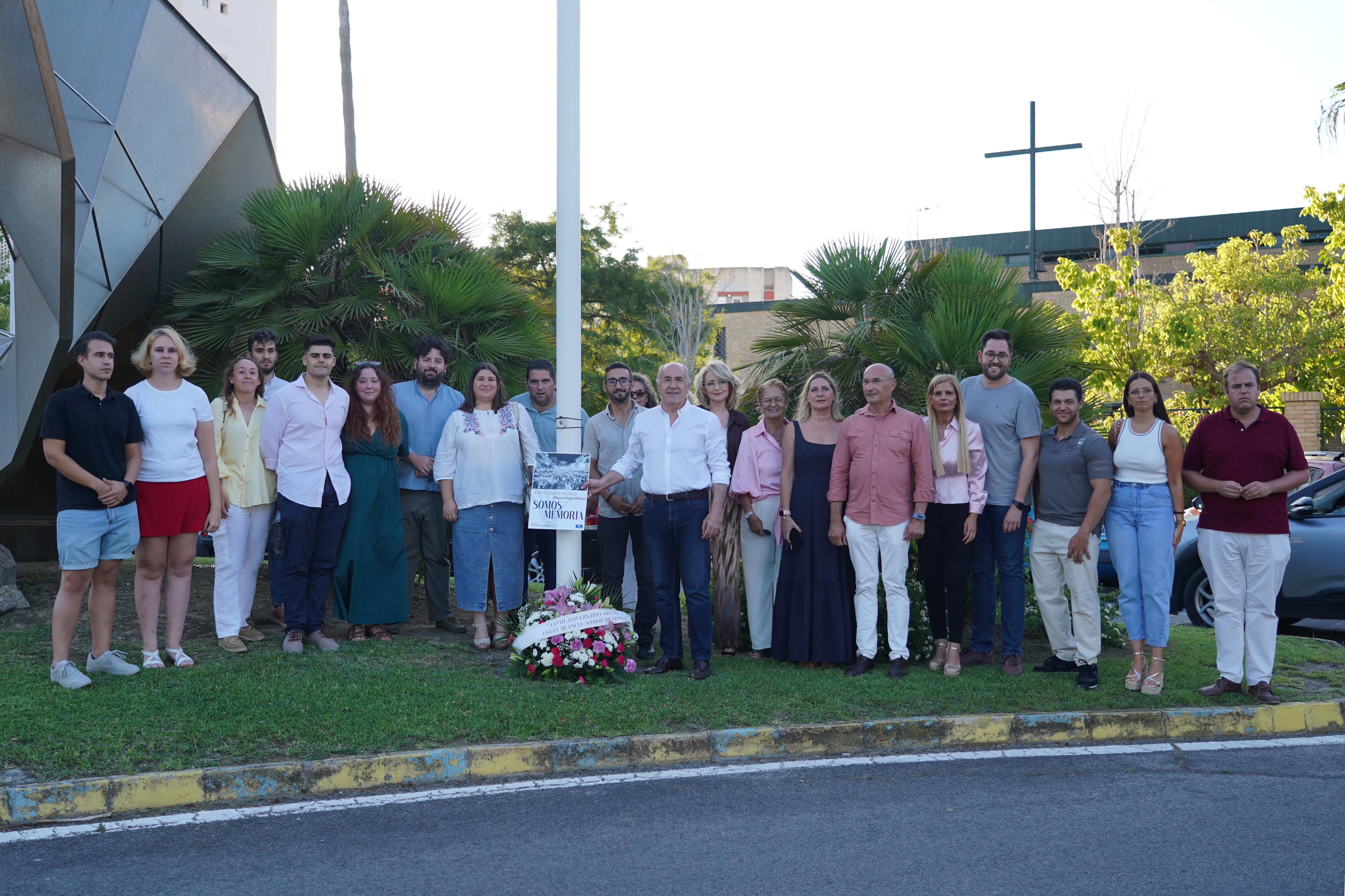 Nuevas Generaciones de Algeciras recuerda a Miguel Ángel Blanco en el XXVIII aniversario de su asesinato.