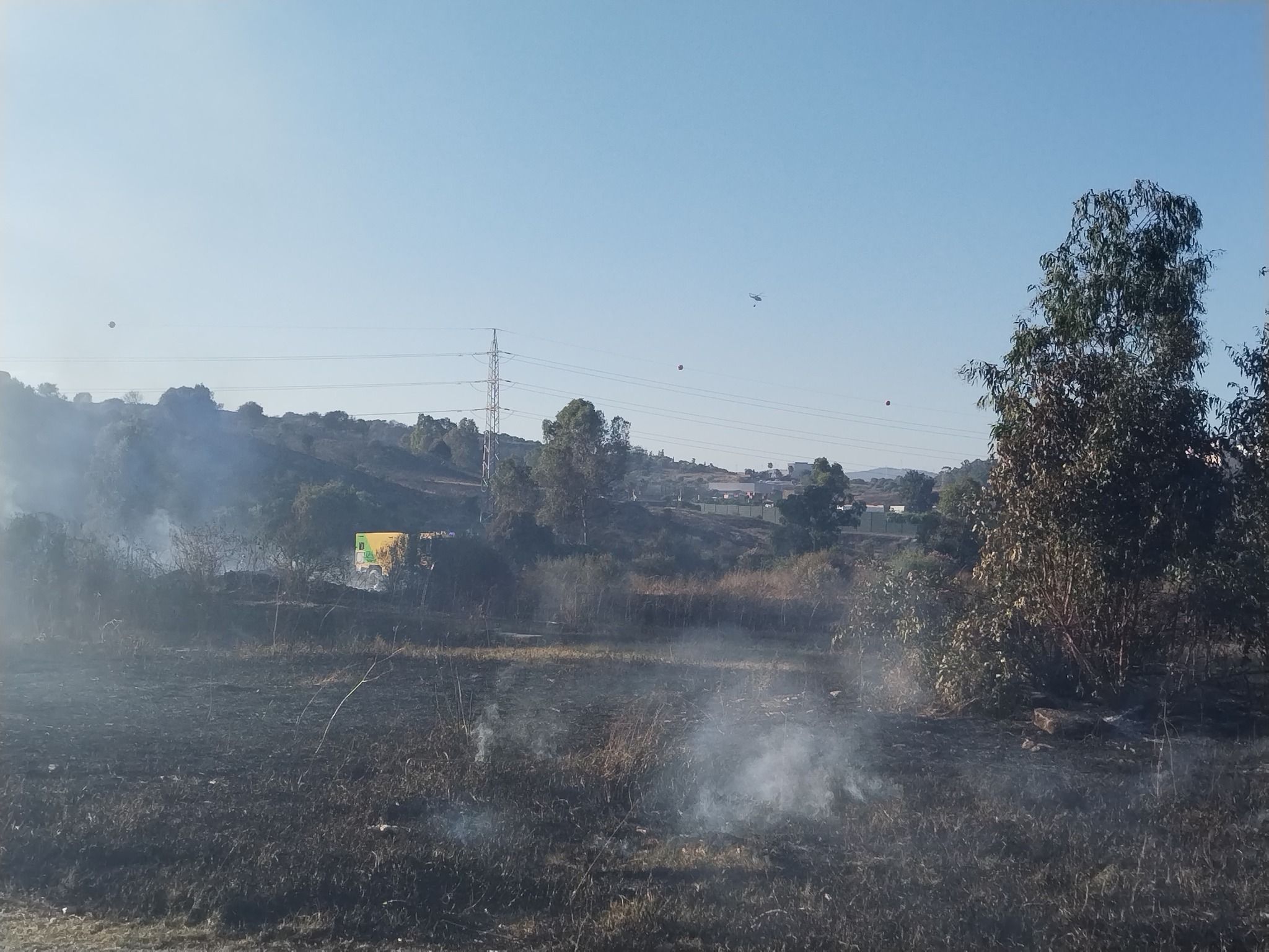 Controlado el incendio de Botafuegos para el que se han empleado 100.000 litros de agua.
