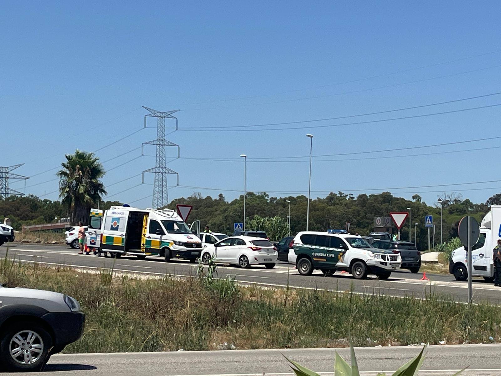 Imagen del accidente que ha dejado a un motorista herido. Foto: B.J/8Directo