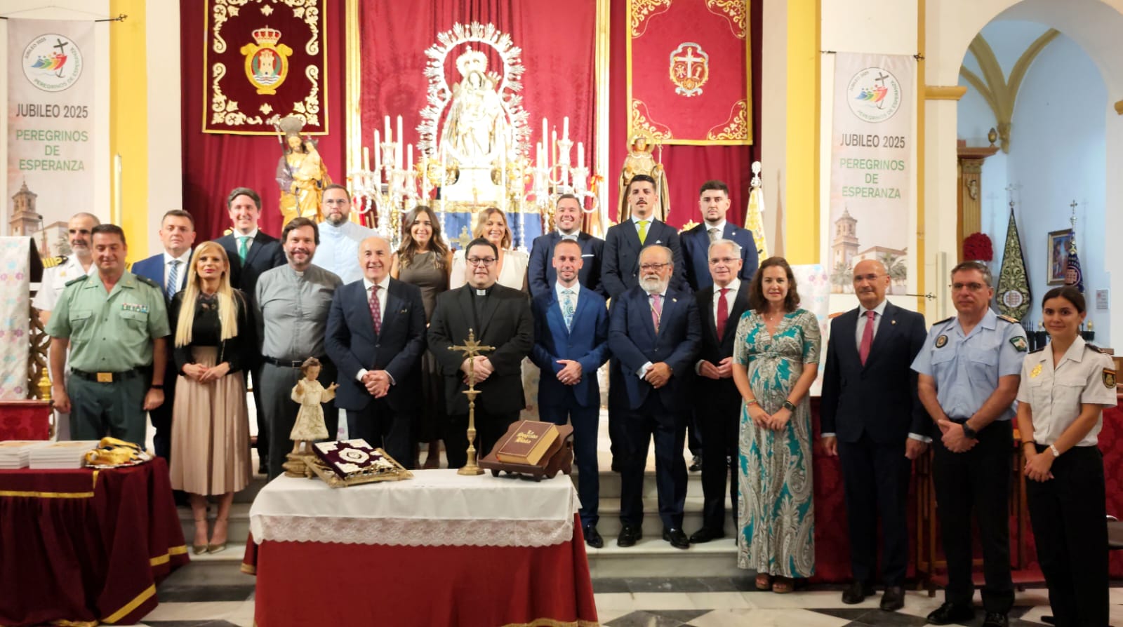 Fernández Arjona toma posesión como nuevo presidente del Consejo Local de Hermandades y Cofradías.