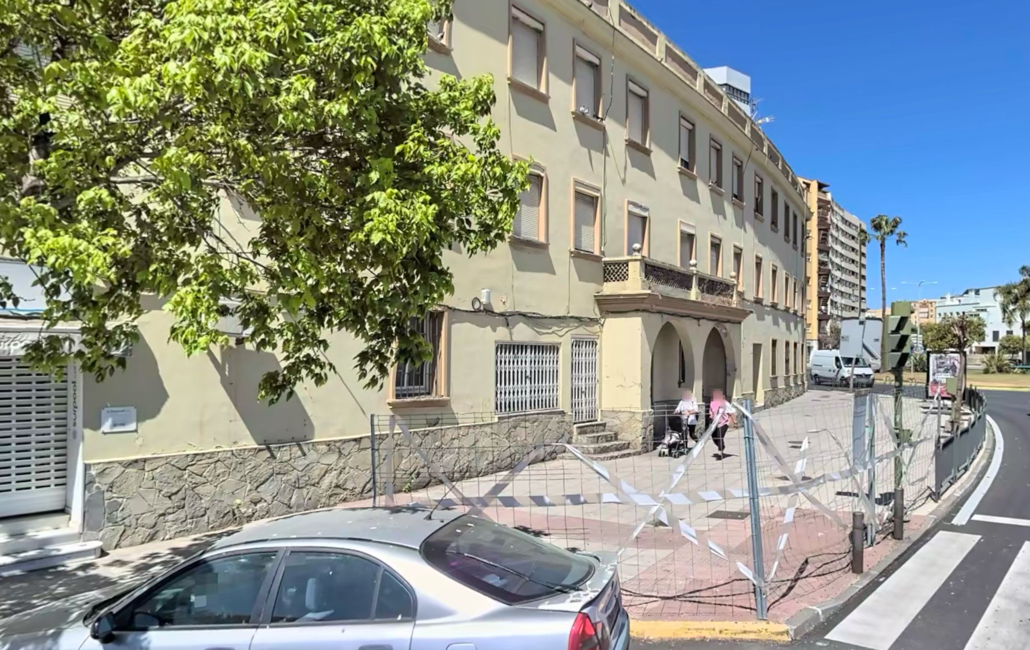 Las antiguas viviendas militares de la avenida Virgen del Carmen se demolerán para construir una plaza