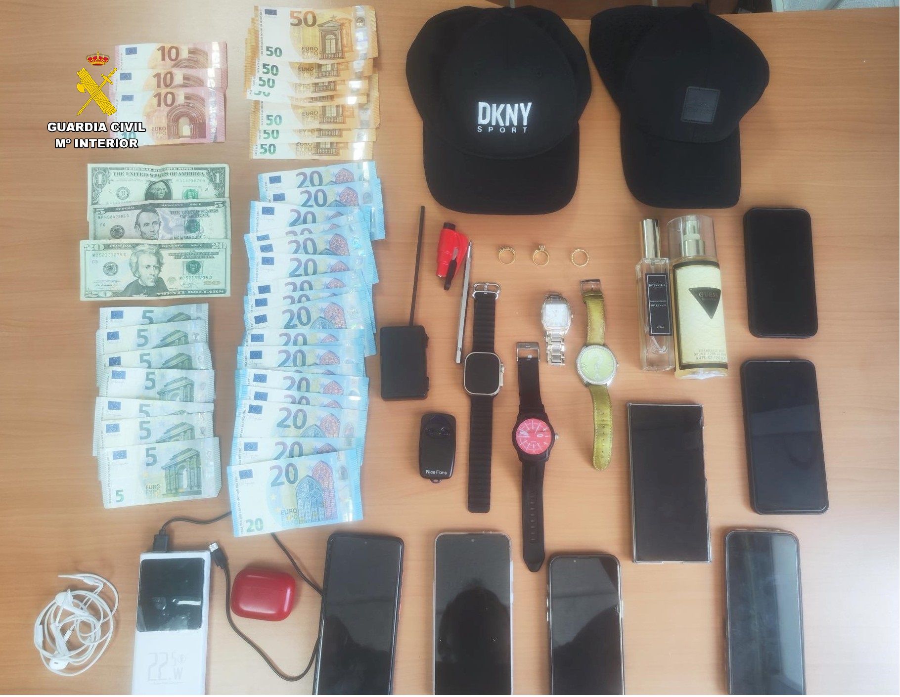 Guardia Civil detiene a seis personas al desarticular un clan dedicado a robar en vehículos en Palmones