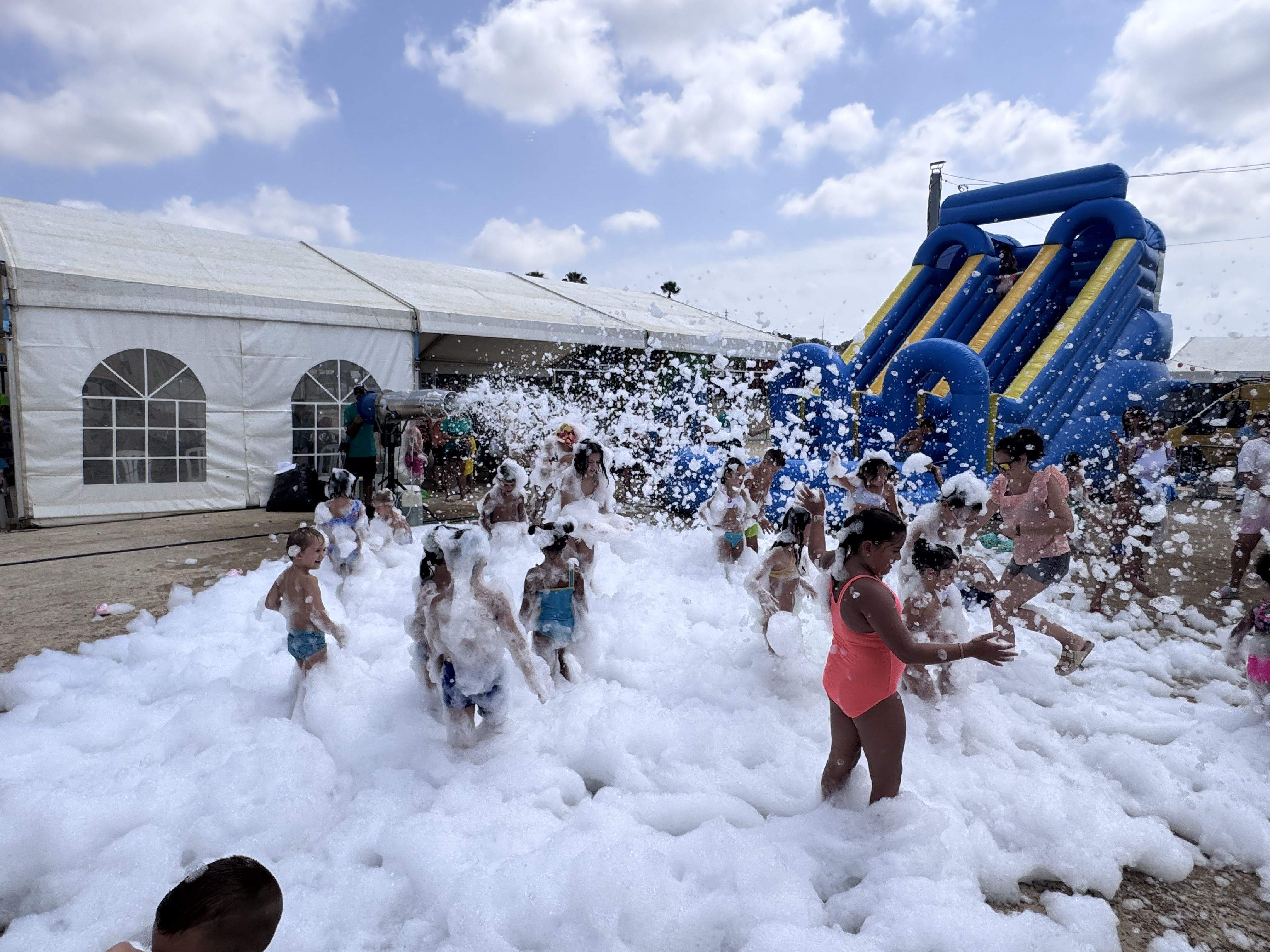 Los más pequeños disfrutan a lo grande en la Fiesta Infantil de la Feria de la Estación de San Roque