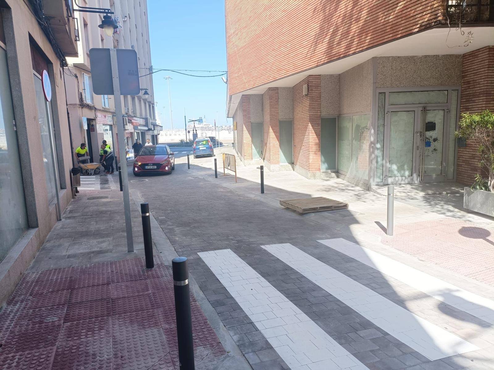 La calle Ojo del Muelle de Algeciras, cerrada este miércoles por limpieza de tuberías