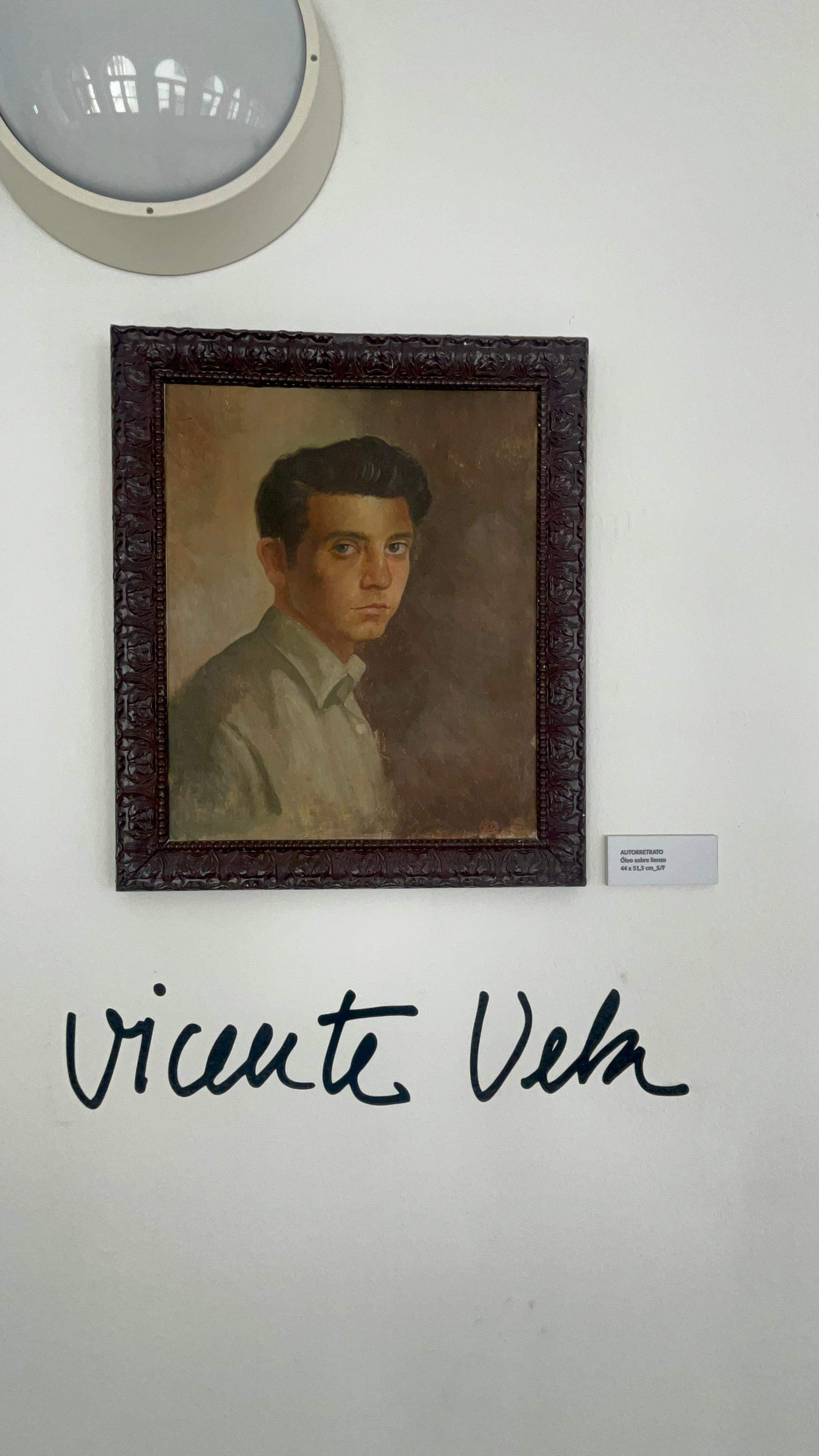 La exposición 'La creación que no cesa' reúne 37 obras del artista algecireño en el Museo Municipal.