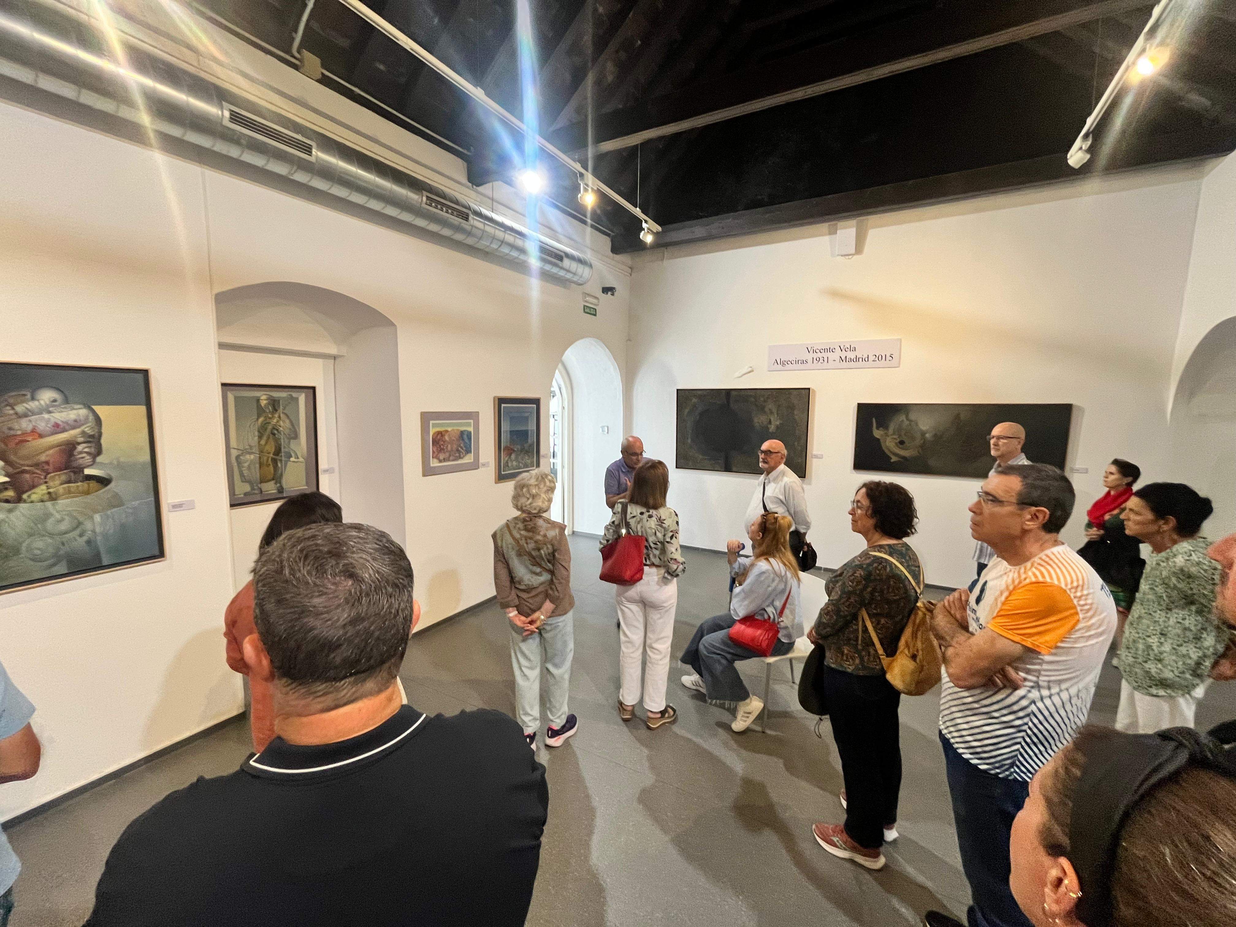 Imagen de archivo de la exposición 'La creación que no cesa' en el Museo Municipal. El Museo Municipal de Algeciras amplia su horario al abrir por las tardes