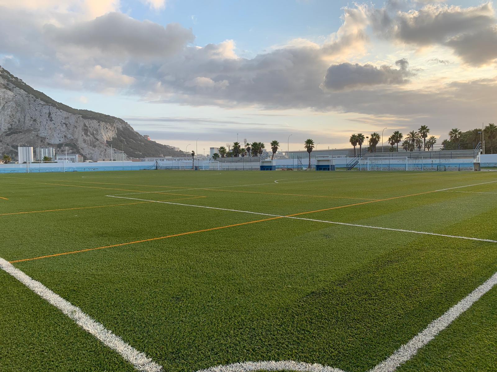 Campo Jose Puyol ciudad deportiva. 