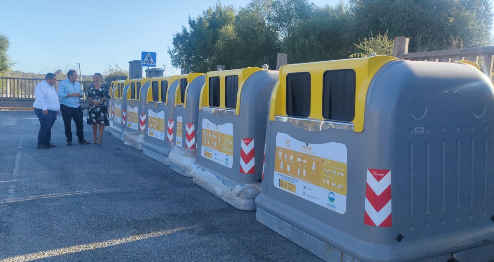 Algeciras incorpora 116 nuevos contenedores de reciclaje de plásticos. 