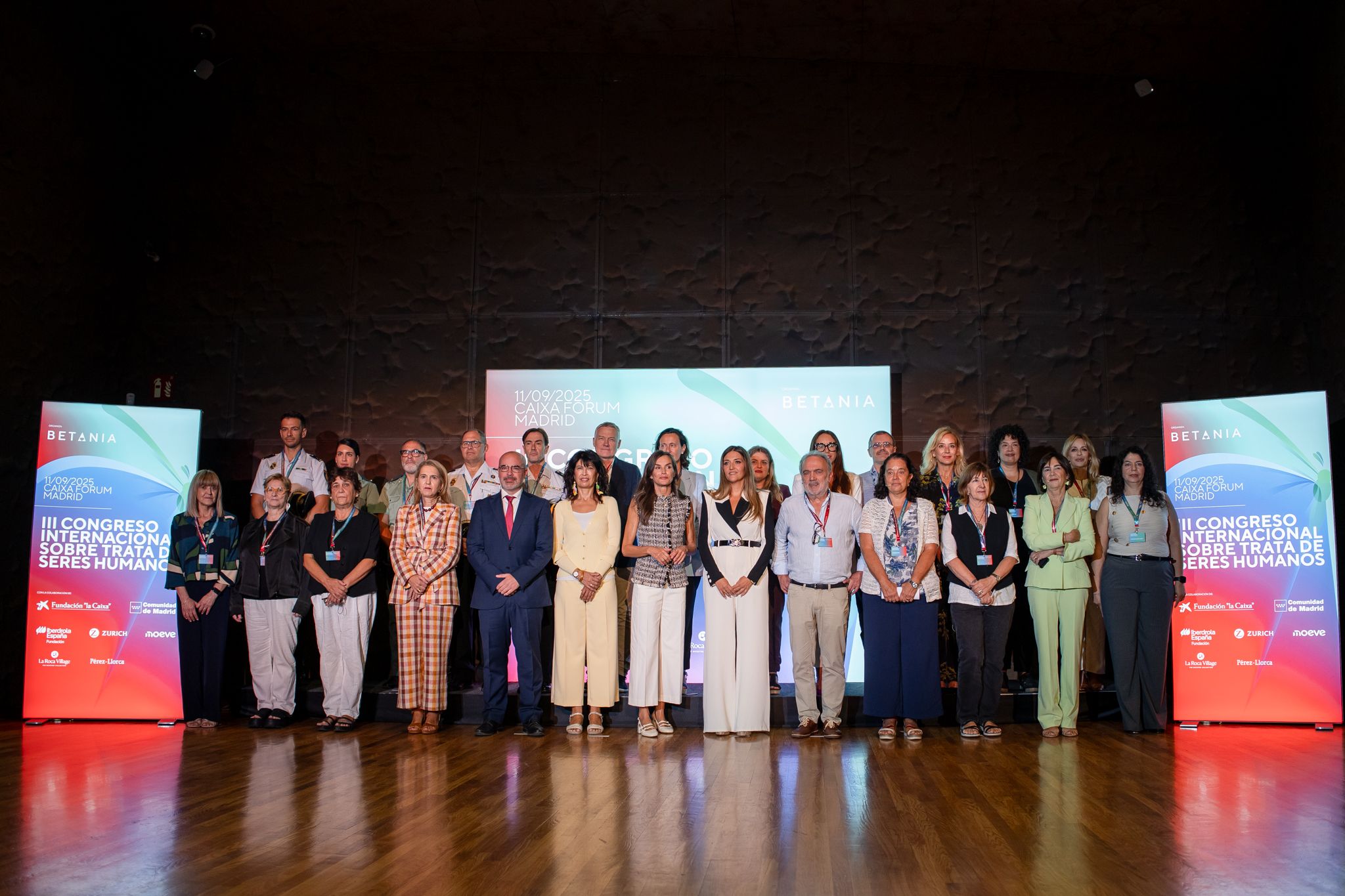 Begoña Arana y la Reina Letizia se dan cita en el Congreso Internacional sobre Trata de Seres Humanos. Foto: Betania.