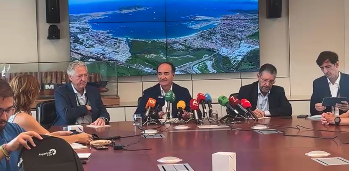 Gerardo Landaluce reconoce los problemas de la OPE en Tarifa y señala el acceso directo al puerto como solución
