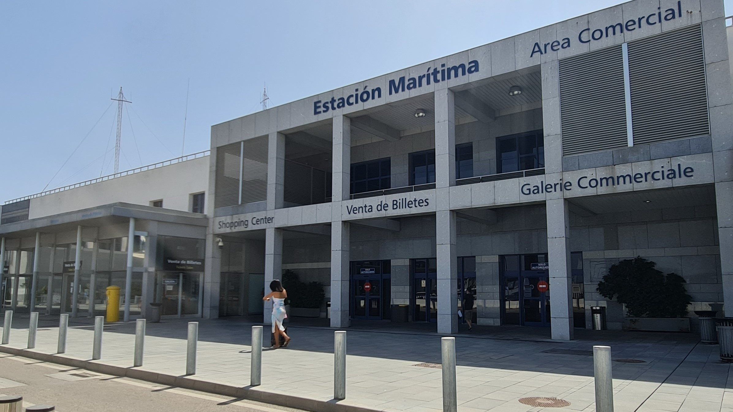 La APBA toma medidas ante las denuncias por la presencia de personas sin recursos en la estación marítima
