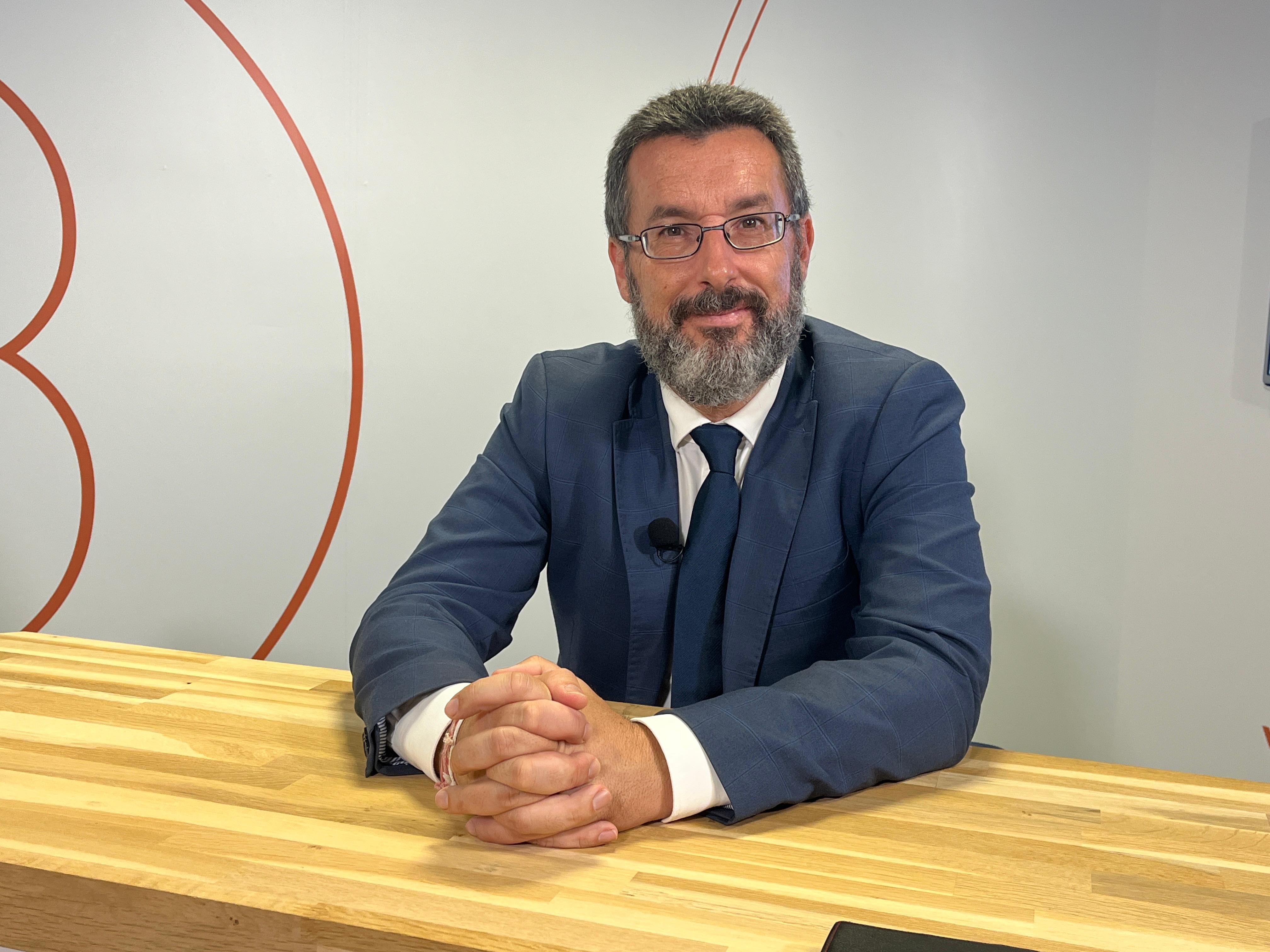 Juan Franco: "El partido provincial 100x100 Unidos no solo es compatible con La Línea, es necesario". Fotos: Belén Jiménez. 