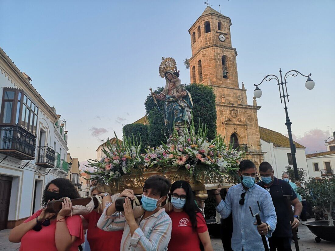 Procesión de la Virgen del Rosario en el año pasado.