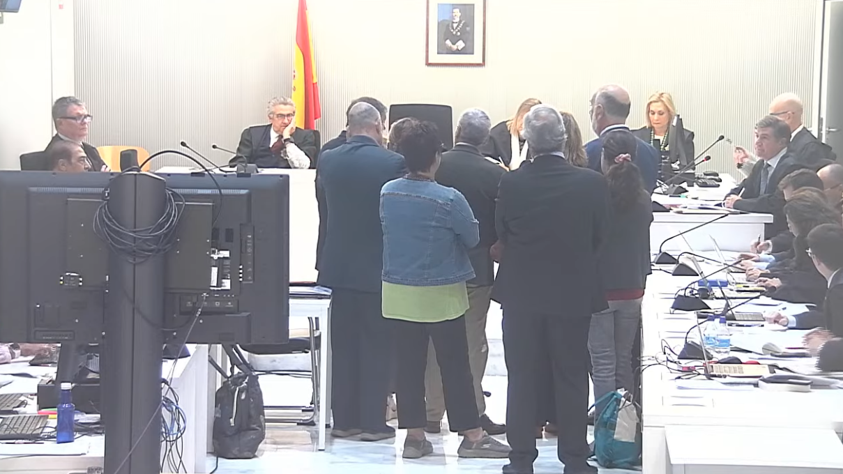 Imagen de los psiquiatras durante el juicio de la Audiencia Nacional. Psiquiatras creen que presunto yihadista de Algeciras sufría un trastorno pero discrepan de si sabía lo que hacía