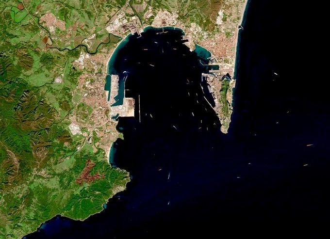 Tráfico marítimo en la Bahía de Algeciras. Imagen Co pernicus diciembre 2023