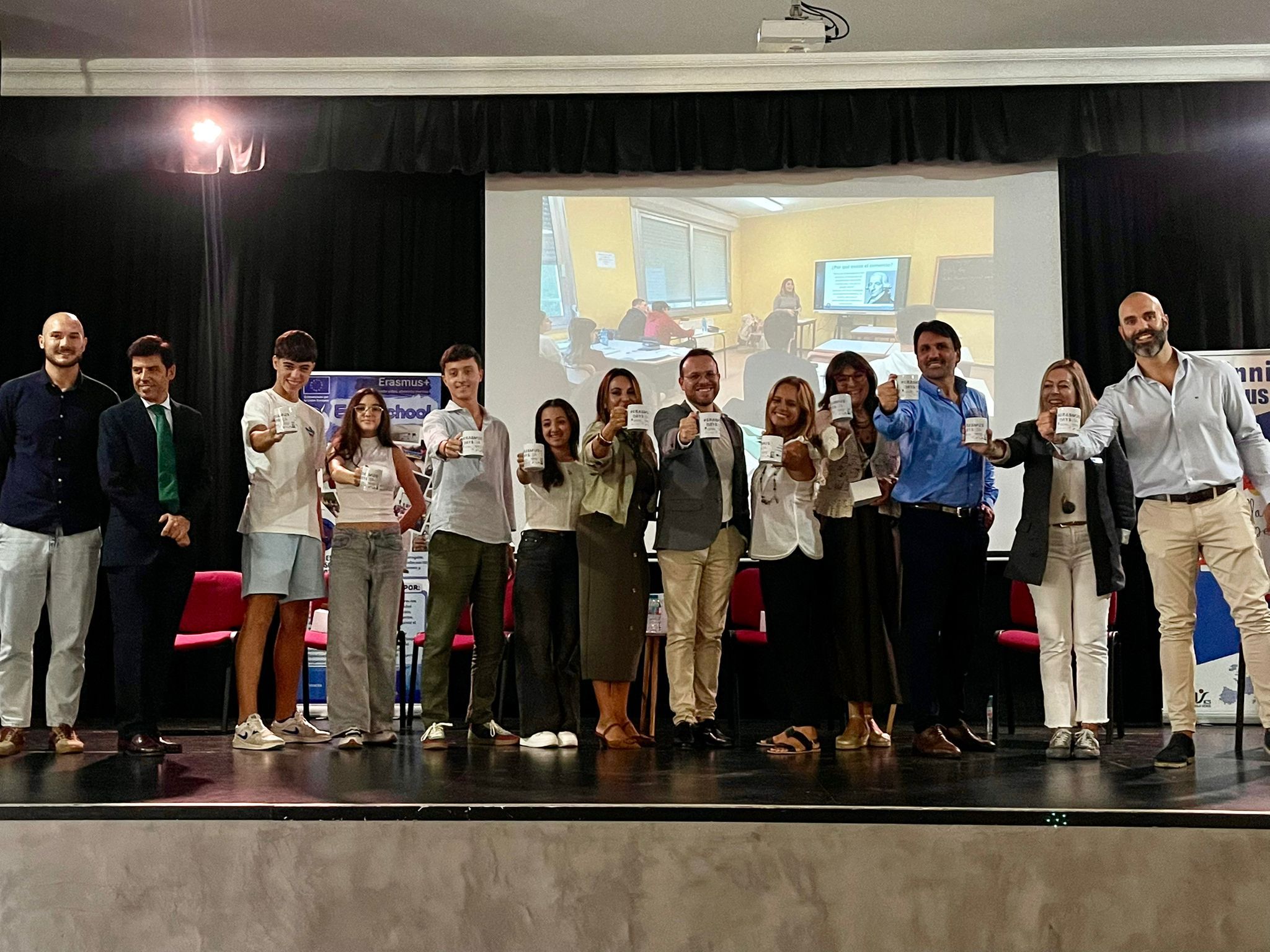 8Directo colabora en el encuentro 'Algeciras mira a Europa: La Educación que nos une'