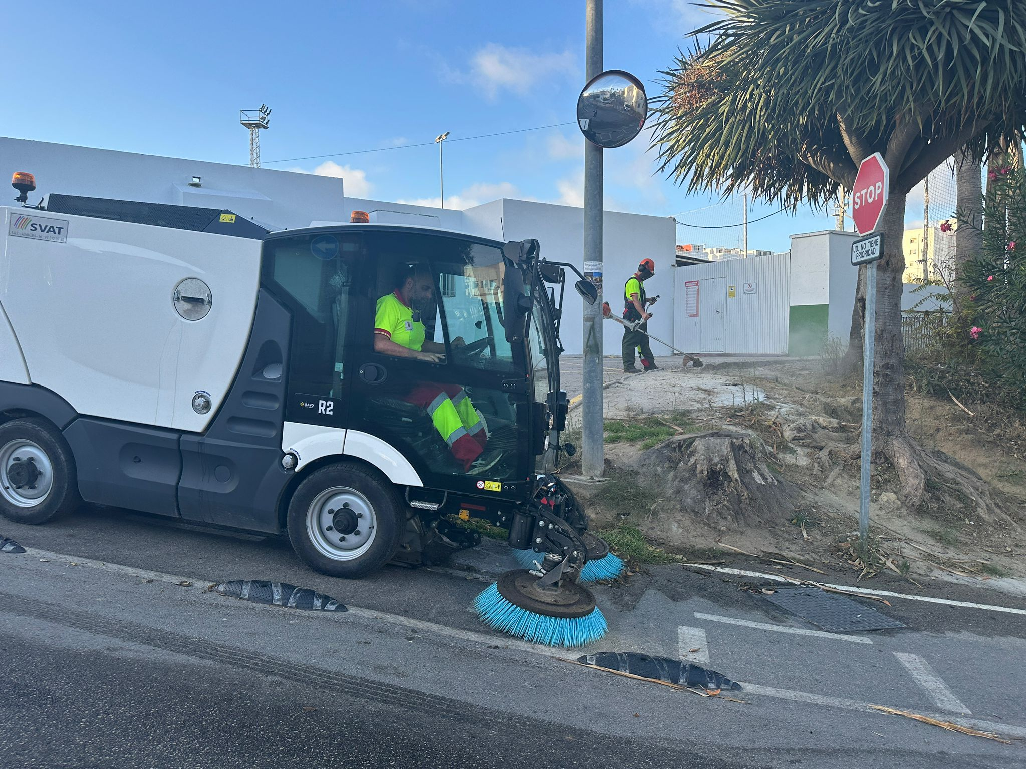 San Roque realiza trabajos de limpieza integral en la zona de Los Olivillos