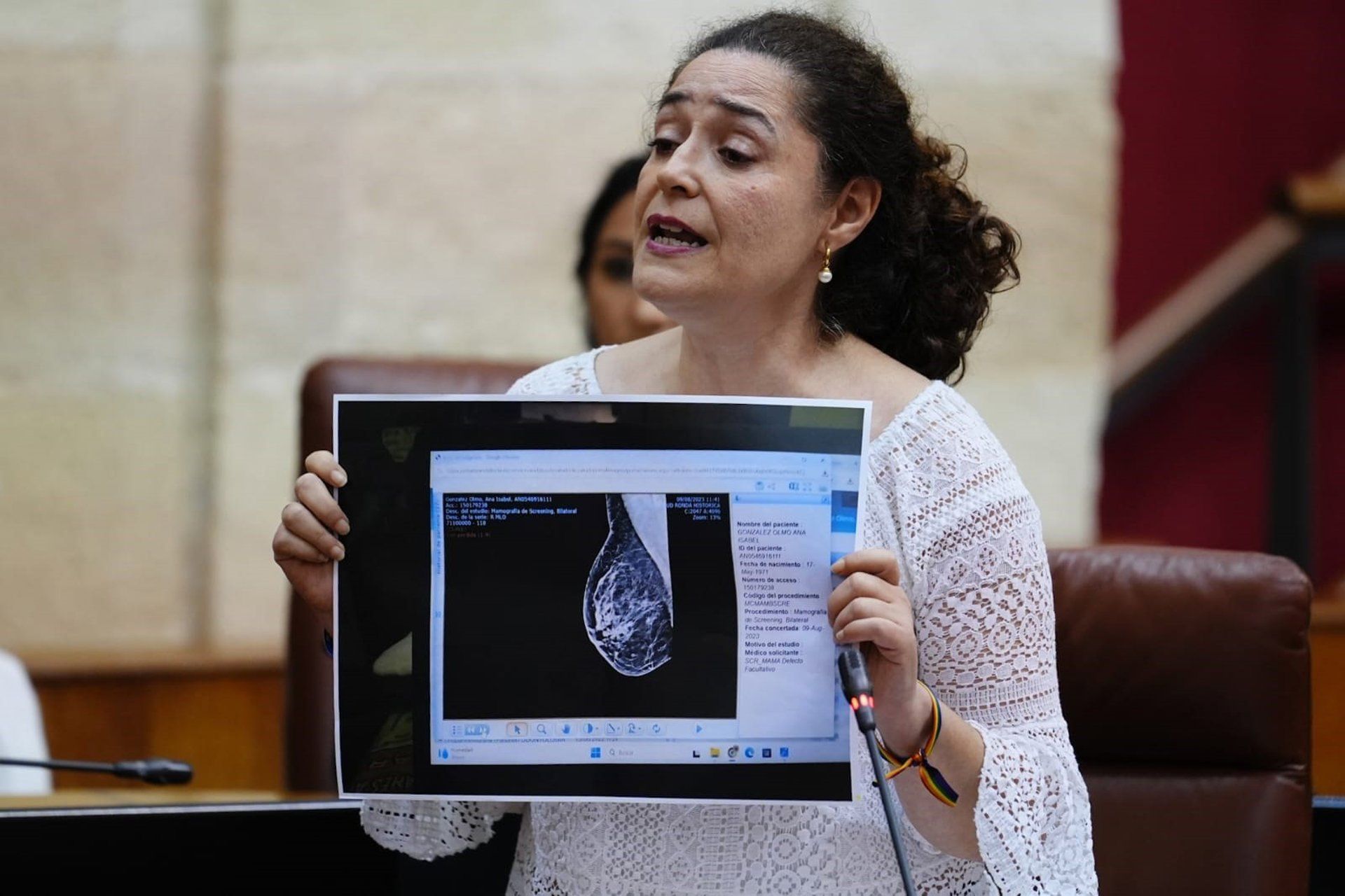 La portavoz de Por Andalucía, Inmaculada Nieto, en el Pleno del Parlamento del 23 de octubre de 2025. - FRANCISCO J. OLMO / EUROPA PRESS