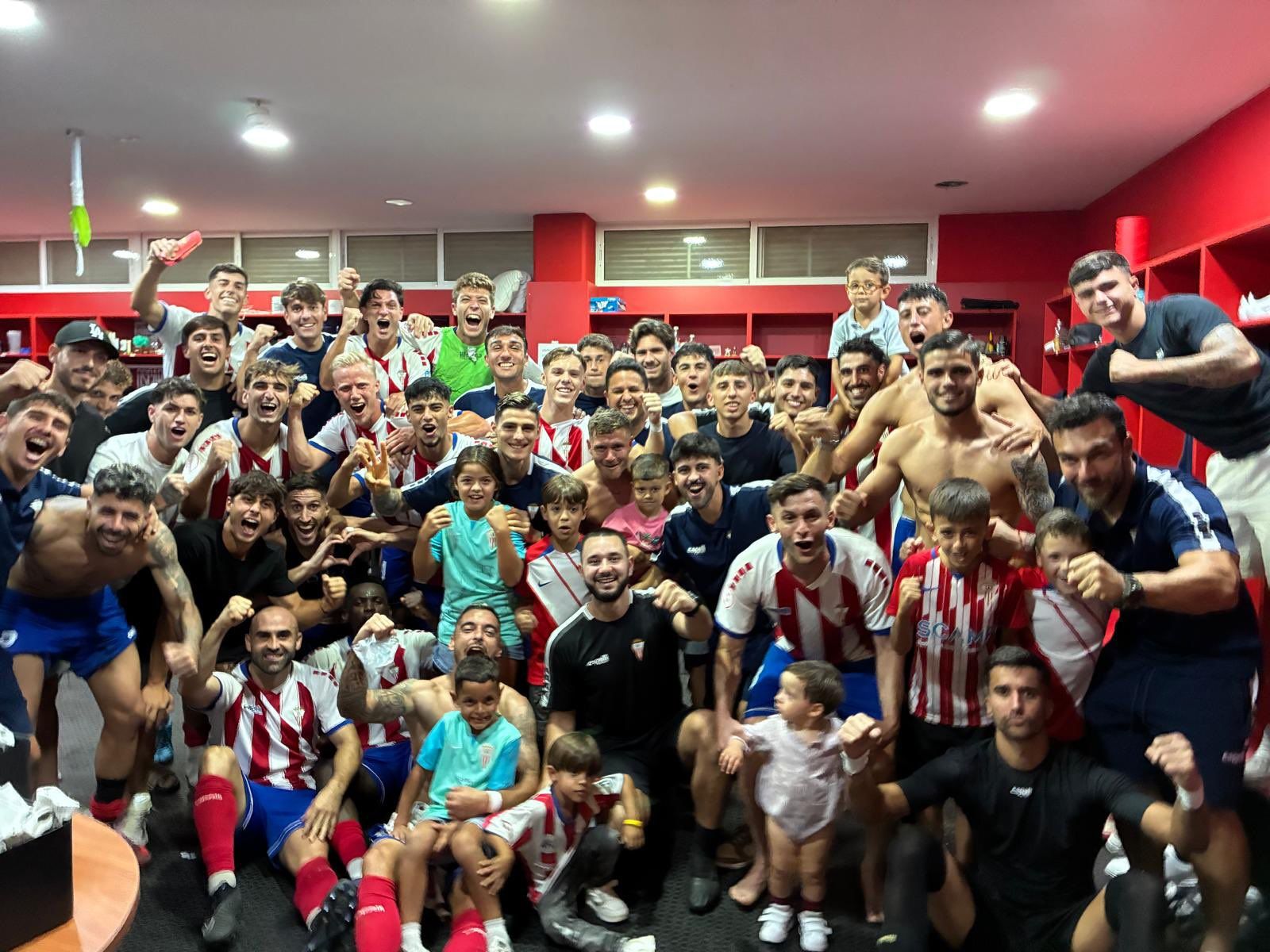 (1-0) El Algeciras supera todas las pruebas para ganar al Alcorcón (1-0) El Algeciras supera todas las pruebas para ganar al Alcorcón
