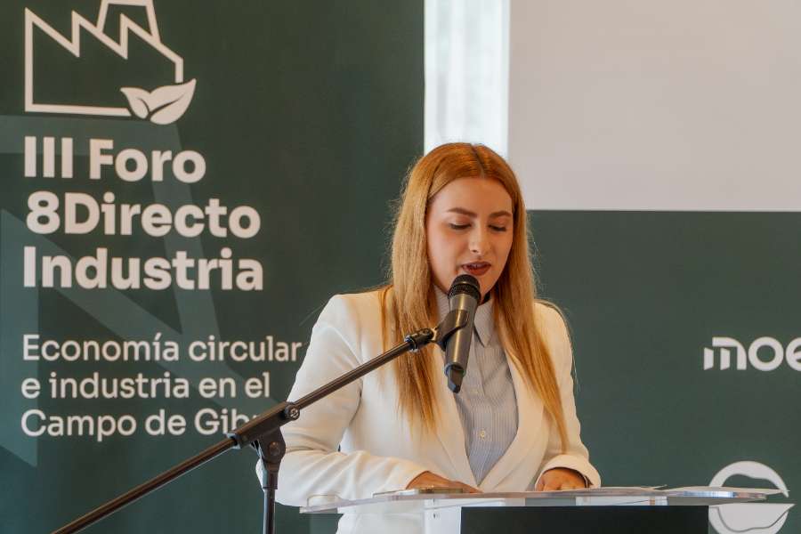 Sofía Furse, periodista de 8Directo y presentadora del acto.  Sofía Furse, periodista de 8Directo y presentadora del acto.