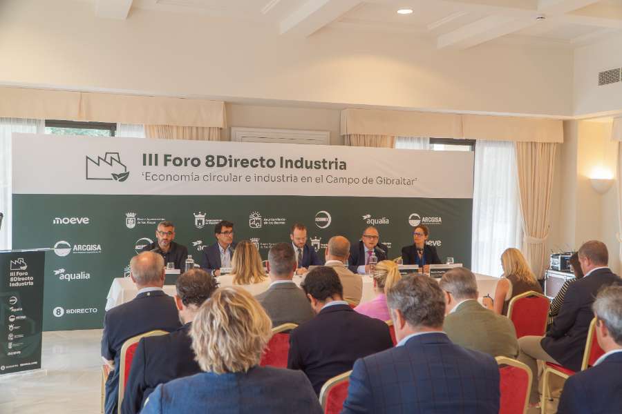 La mesa redonda sobre 'Economía circular e industria en el Campo de Gibraltar'. | J. M. Galindo.  La mesa redonda sobre 'Economía circular e industria en el Campo de Gibraltar'. | J. M. Galindo.