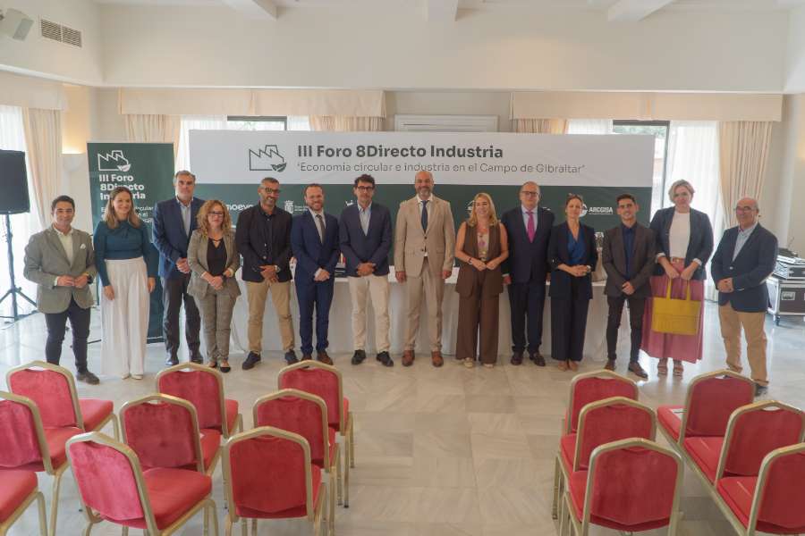 Participantes y patrocinadores del III Foro 8Directo Industria, celebrado en el Hotel Guadacorte. | J. M. Galindo.  Participantes y patrocinadores del III Foro 8Directo Industria, celebrado en el Hotel Guadacorte. | J. M. Galindo.