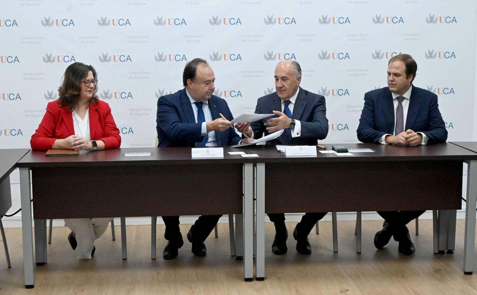 El Ayuntamiento de Algeciras duplica la cantidad anual para sufragar conferencias de la UCA
