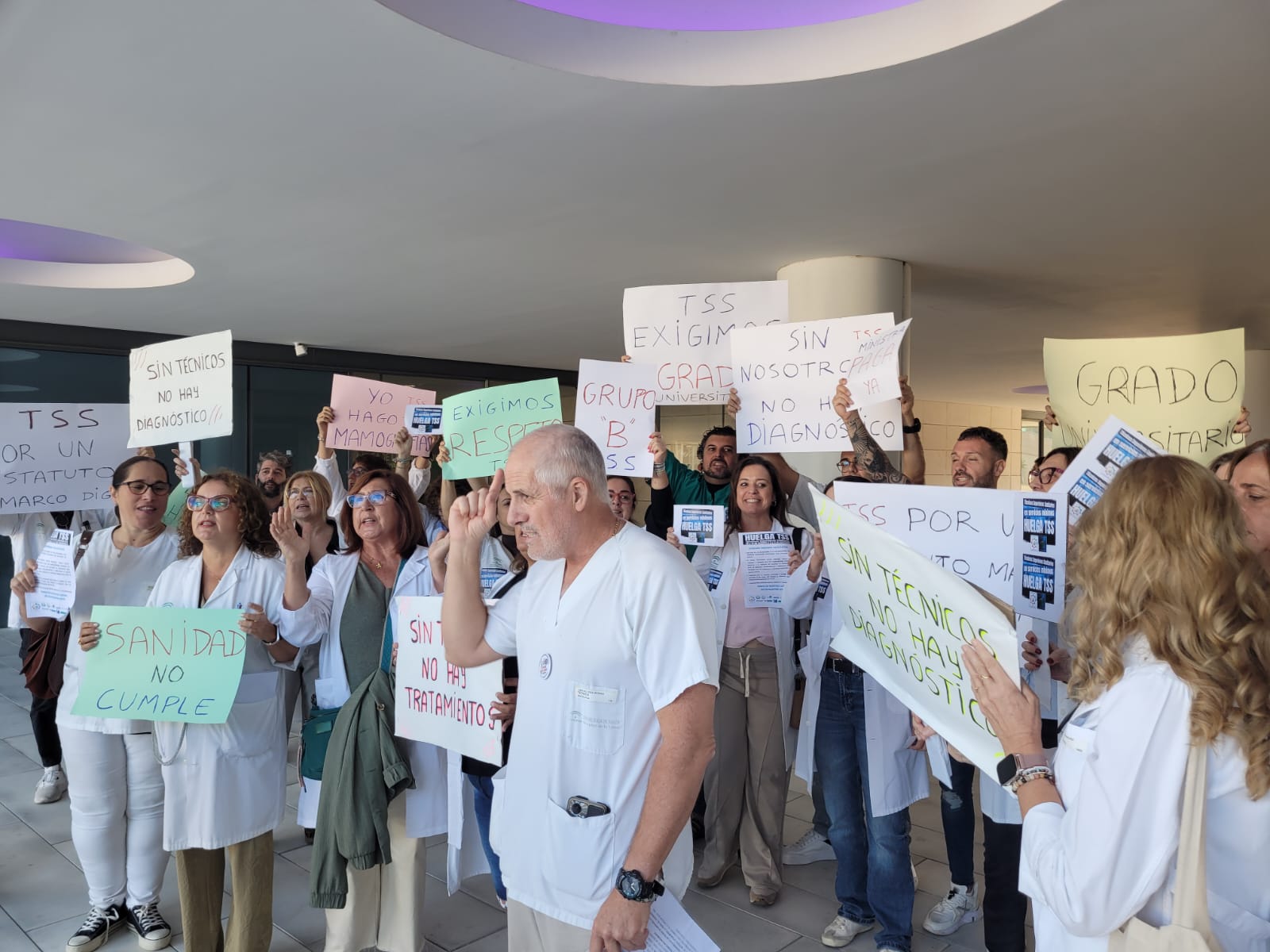 Huelga sanitarios Hospital de La Línea.
