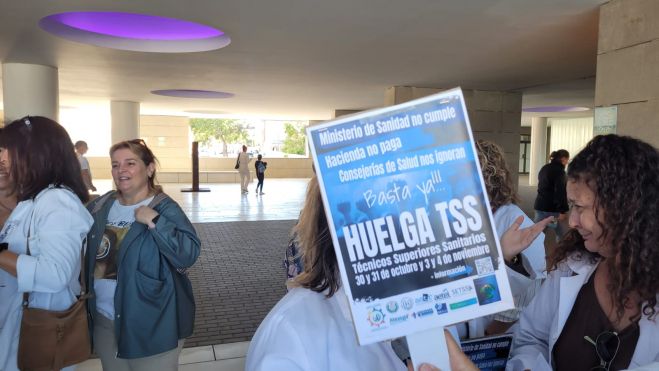 Huelga sanitarios Hospital de La Línea. Huelga sanitarios Hospital de La Línea.