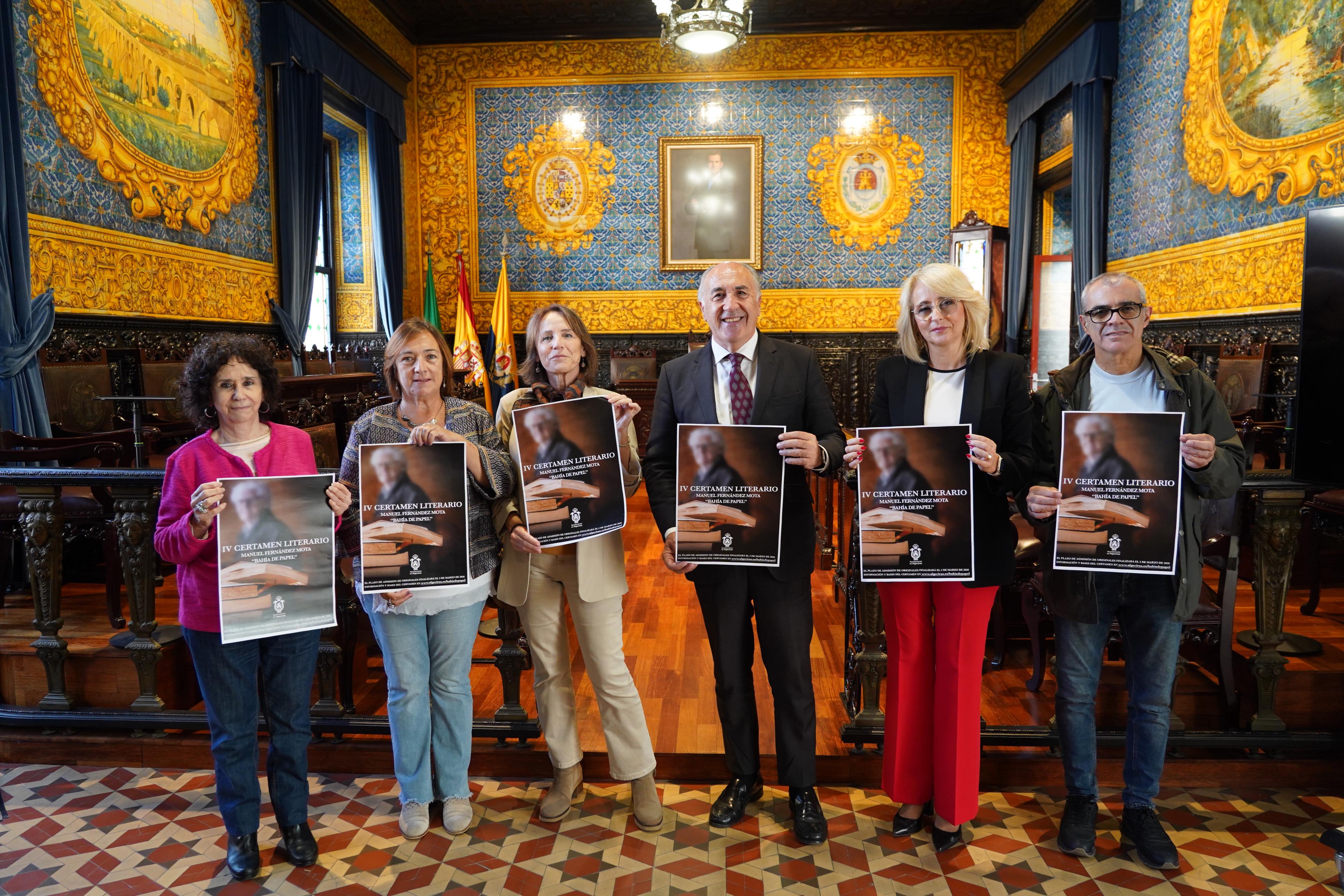Vuelve el certamen literario ‘Manuel Fernández Mota. Bahía de Papel’, un homenaje a la palabra y a la creación Vuelve el certamen literario ‘Manuel Fernández Mota. Bahía de Papel’, un homenaje a la palabra y a la creación