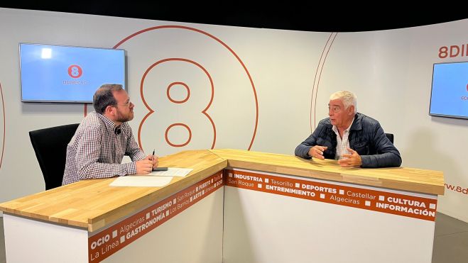 Paco Mena, durante la entrevista. Paco Mena, durante la entrevista.