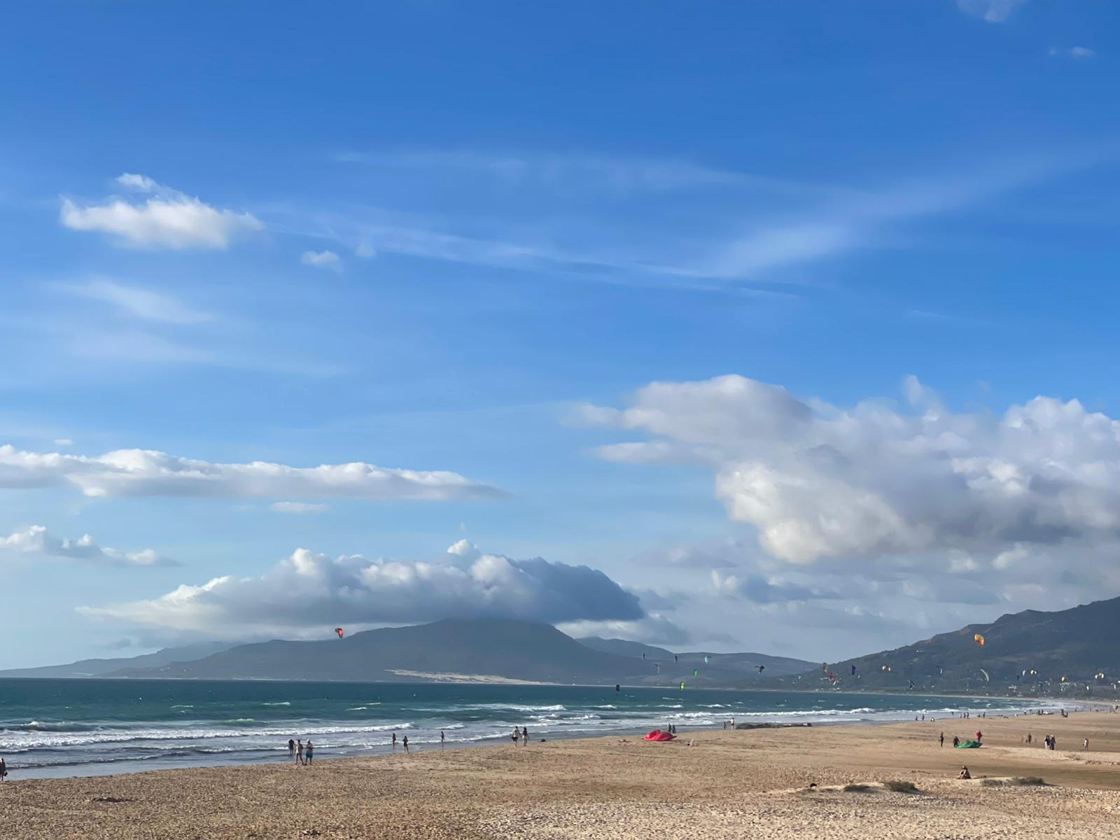 La provincia registró una temperatura media de 22,9 grados en octubre, dos grados más que el pasado año. Foto de Tarifa, de S.F./ 8Directo.