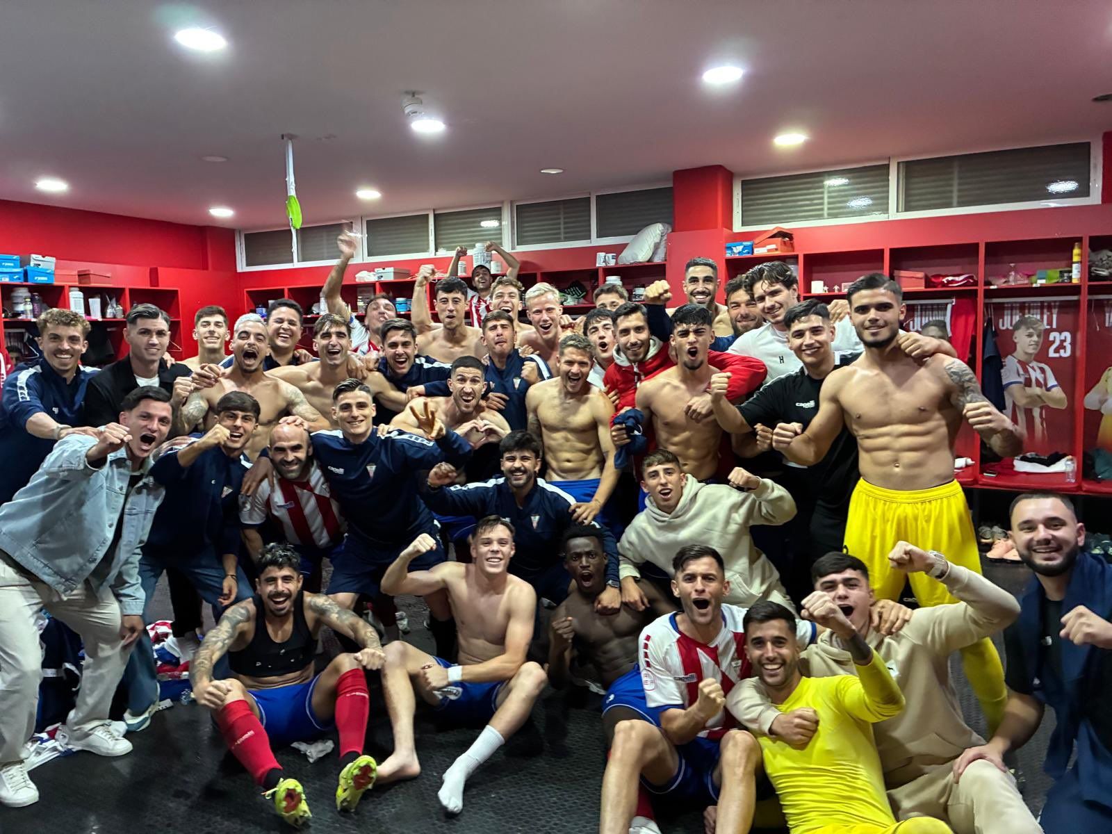 (1-0) El Algeciras sobrevive a los fantasmas del descuento y gana con sufrimiento al Antequera. Foto: Algeciras CF. 