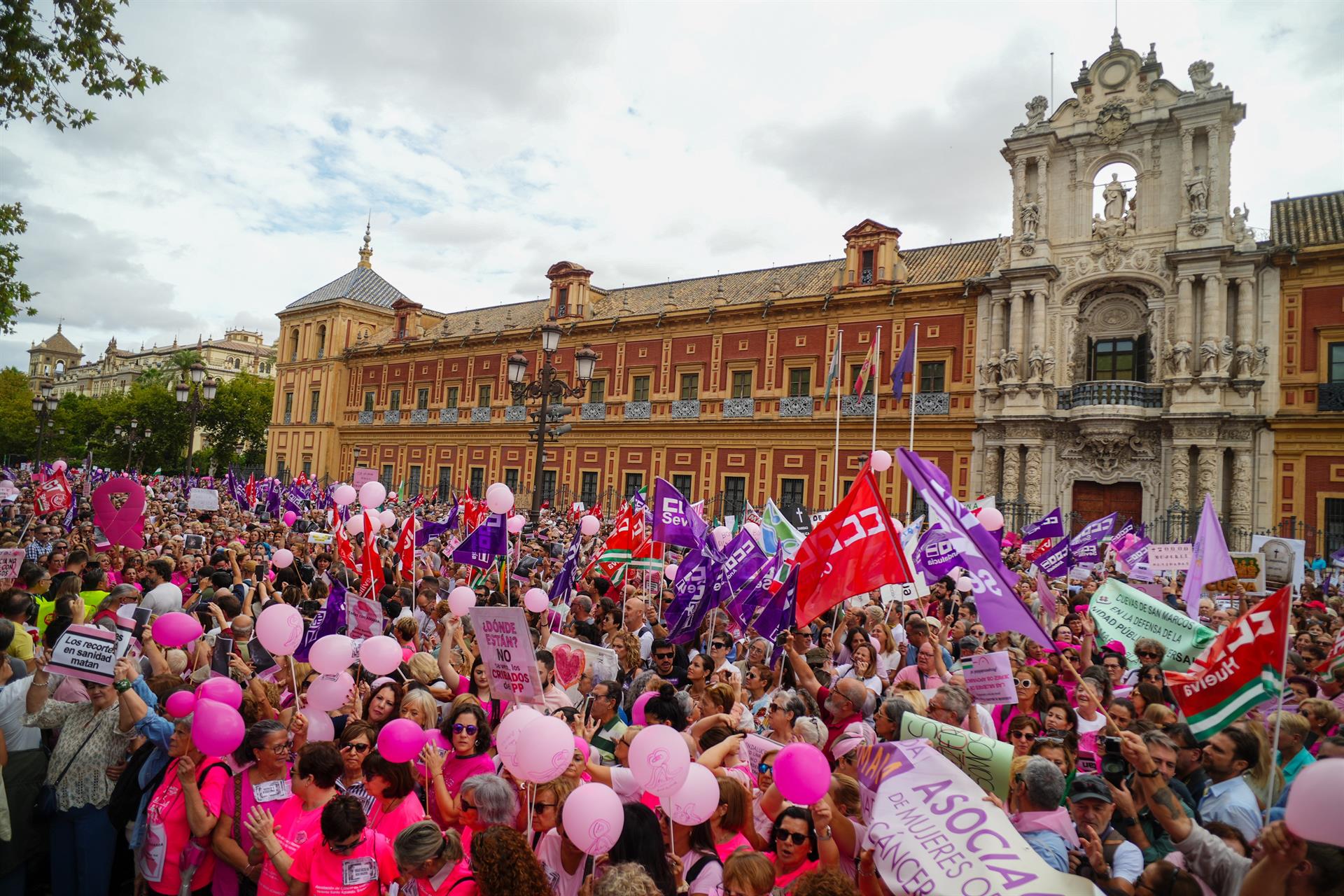 Los cribados y la "grave crisis" del SAS, motivos de manifestaciones este domingo en Andalucía. Foto: Imágenes de la concentración convocada por la asociación (Amama). A 26 de octubre de 2025 en Sevilla, Andalucía (España). - Francisco J. Olmo - Europa Press