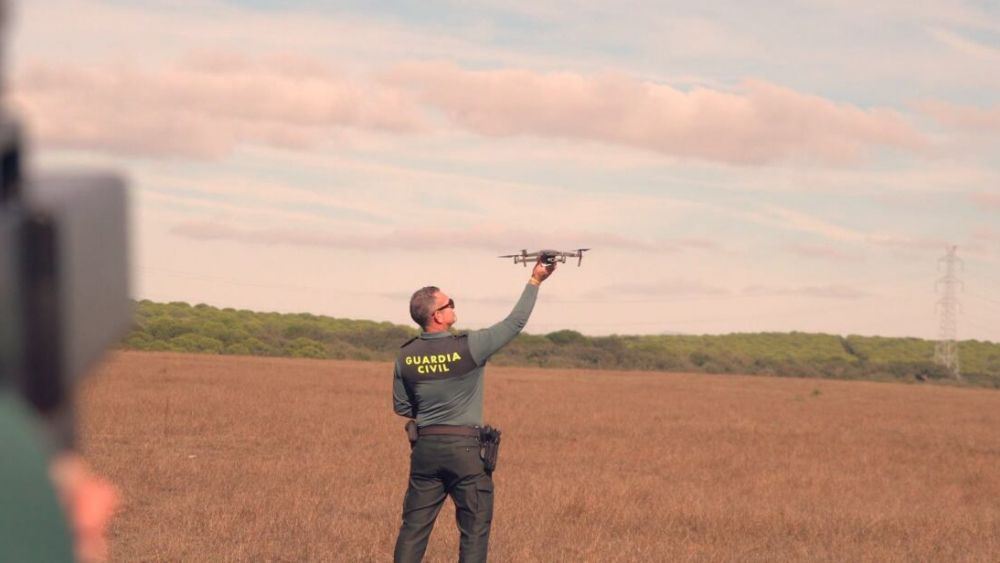 La Guardia Civil detiene a nueve miembros de una red que usaba drones para traer hachís desde Marruecos. Foto: J.M. Galindo. 