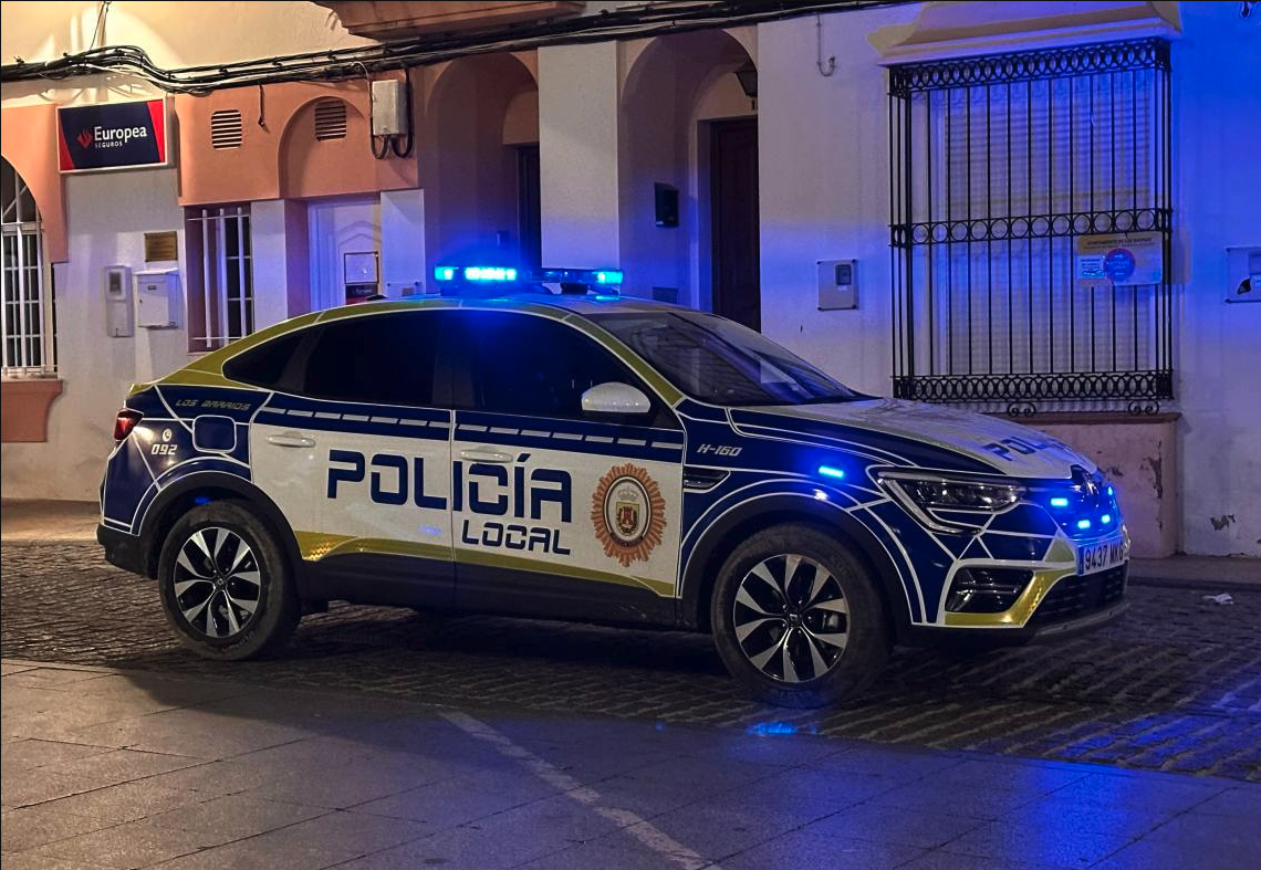 Disuelta una concentración ilegal de vehículos en el Parque Empresarial de Palmones