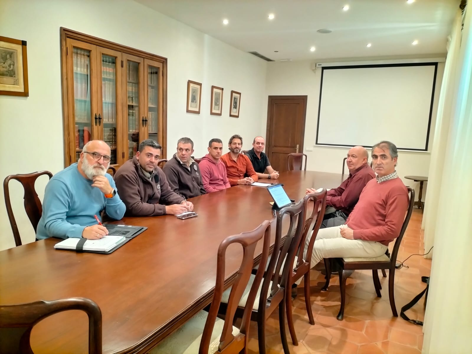 MESA NEGOCIADORA LA ALMORAIMA